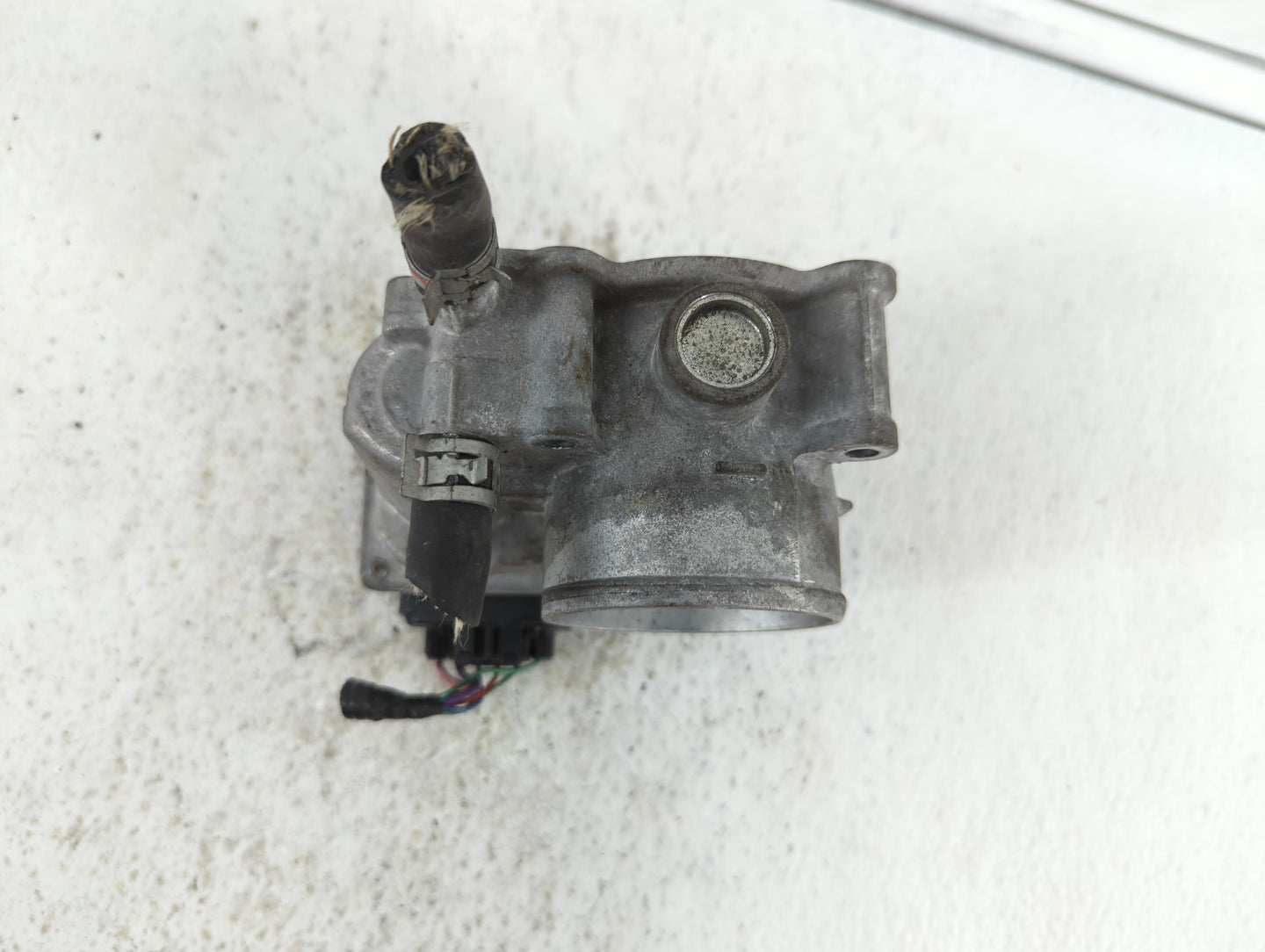 2011-2018 Toyota Corolla Throttle Body P/N:22030-0T080 Fits Fits 2011 2012 2013 2014 2015 2016 2017 2018 OEM Used Auto Parts