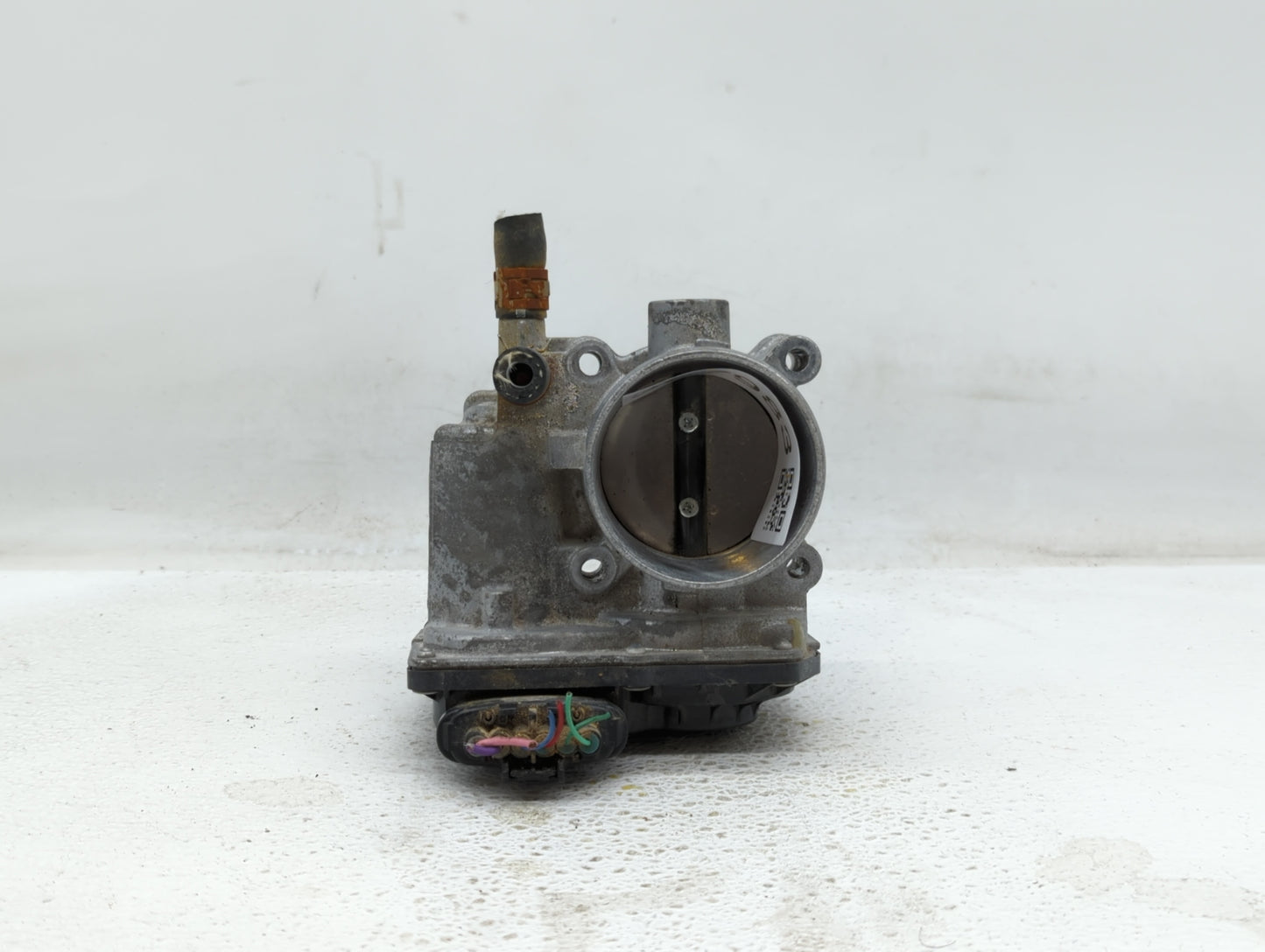 2011-2018 Toyota Corolla Throttle Body P/N:22030-0T080 Fits Fits 2011 2012 2013 2014 2015 2016 2017 2018 OEM Used Auto Parts