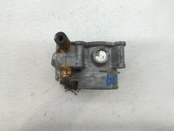 2011-2018 Toyota Corolla Throttle Body P/N:22030-0T080 Fits Fits 2011 2012 2013 2014 2015 2016 2017 2018 OEM Used Auto Parts