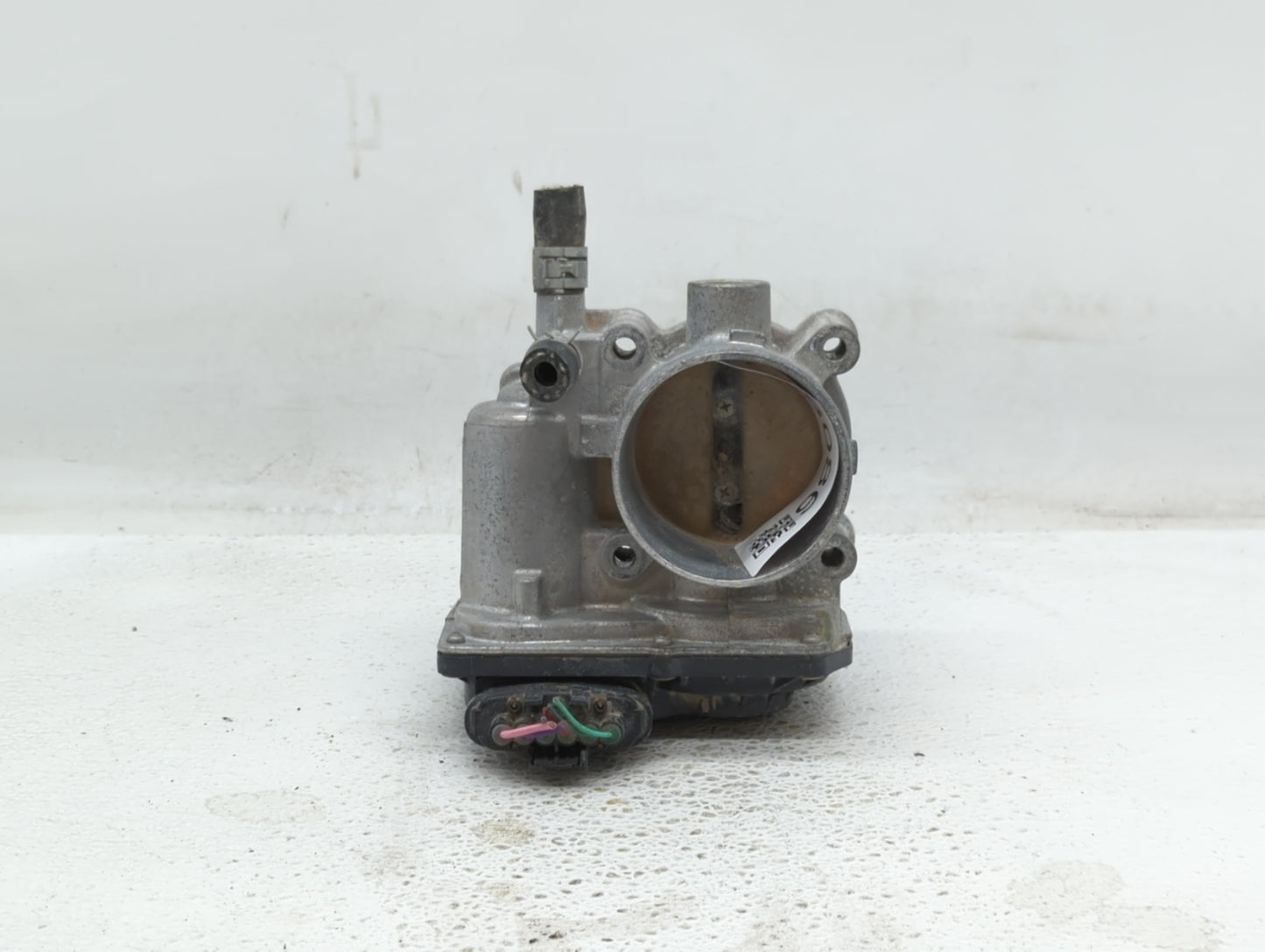 2011-2018 Toyota Corolla Throttle Body P/N:22030-0T080 Fits Fits 2011 2012 2013 2014 2015 2016 2017 2018 OEM Used Auto Parts
