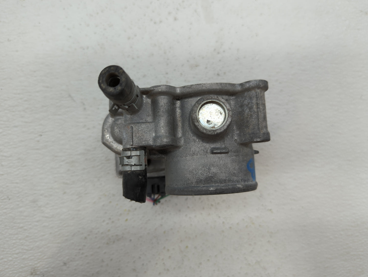 2011-2018 Toyota Corolla Throttle Body P/N:22030-0T080 Fits Fits 2011 2012 2013 2014 2015 2016 2017 2018 OEM Used Auto Parts