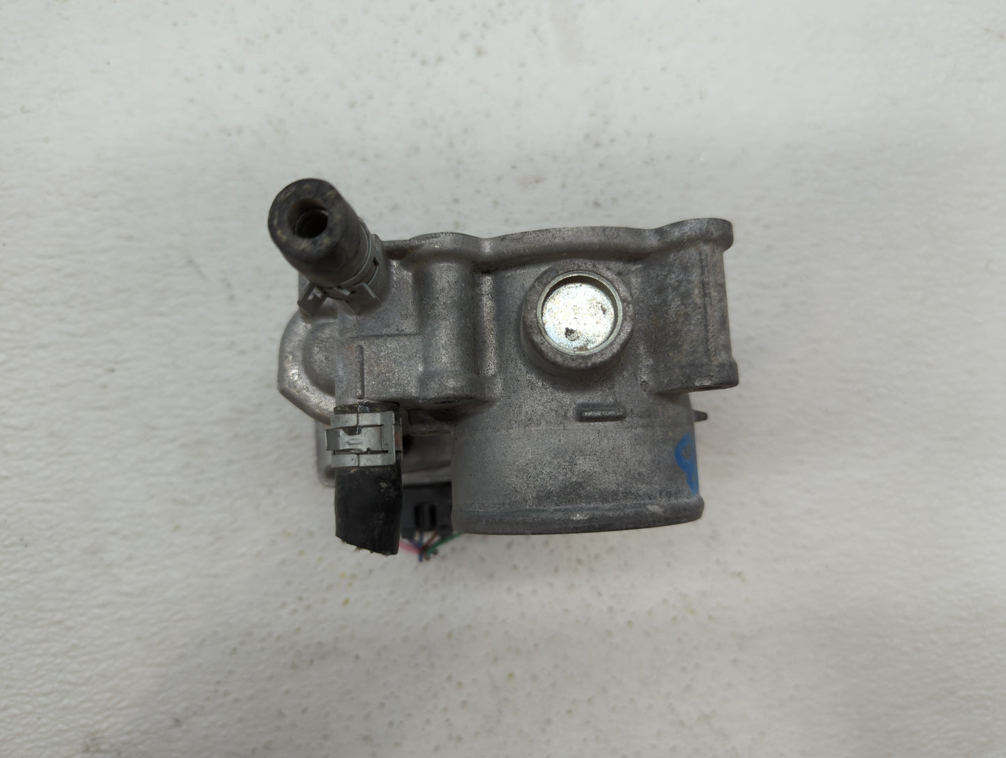 2011-2018 Toyota Corolla Throttle Body P/N:22030-0T080 Fits Fits 2011 2012 2013 2014 2015 2016 2017 2018 OEM Used Auto Parts