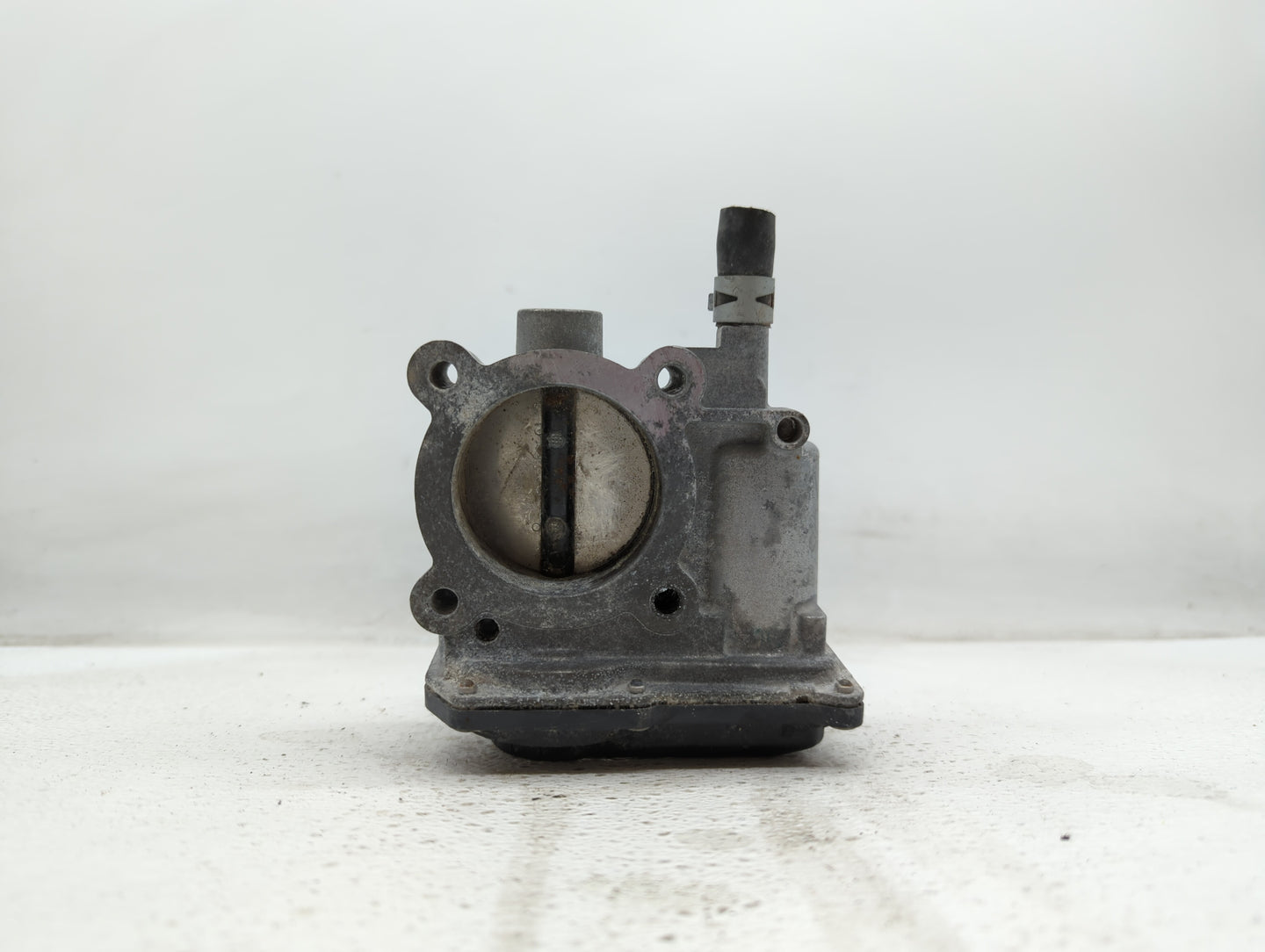 2011-2018 Toyota Corolla Throttle Body P/N:22030-0T080 Fits Fits 2011 2012 2013 2014 2015 2016 2017 2018 OEM Used Auto Parts