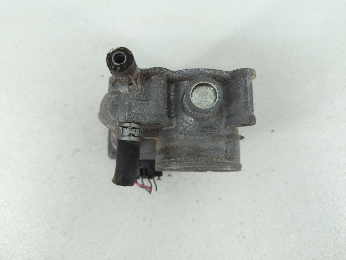 2011-2018 Toyota Corolla Throttle Body P/N:22030-0T080 Fits Fits 2011 2012 2013 2014 2015 2016 2017 2018 OEM Used Auto Parts