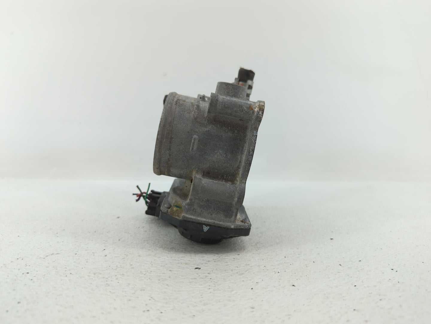 2011-2018 Toyota Corolla Throttle Body P/N:22030-0T080 Fits Fits 2011 2012 2013 2014 2015 2016 2017 2018 OEM Used Auto Parts