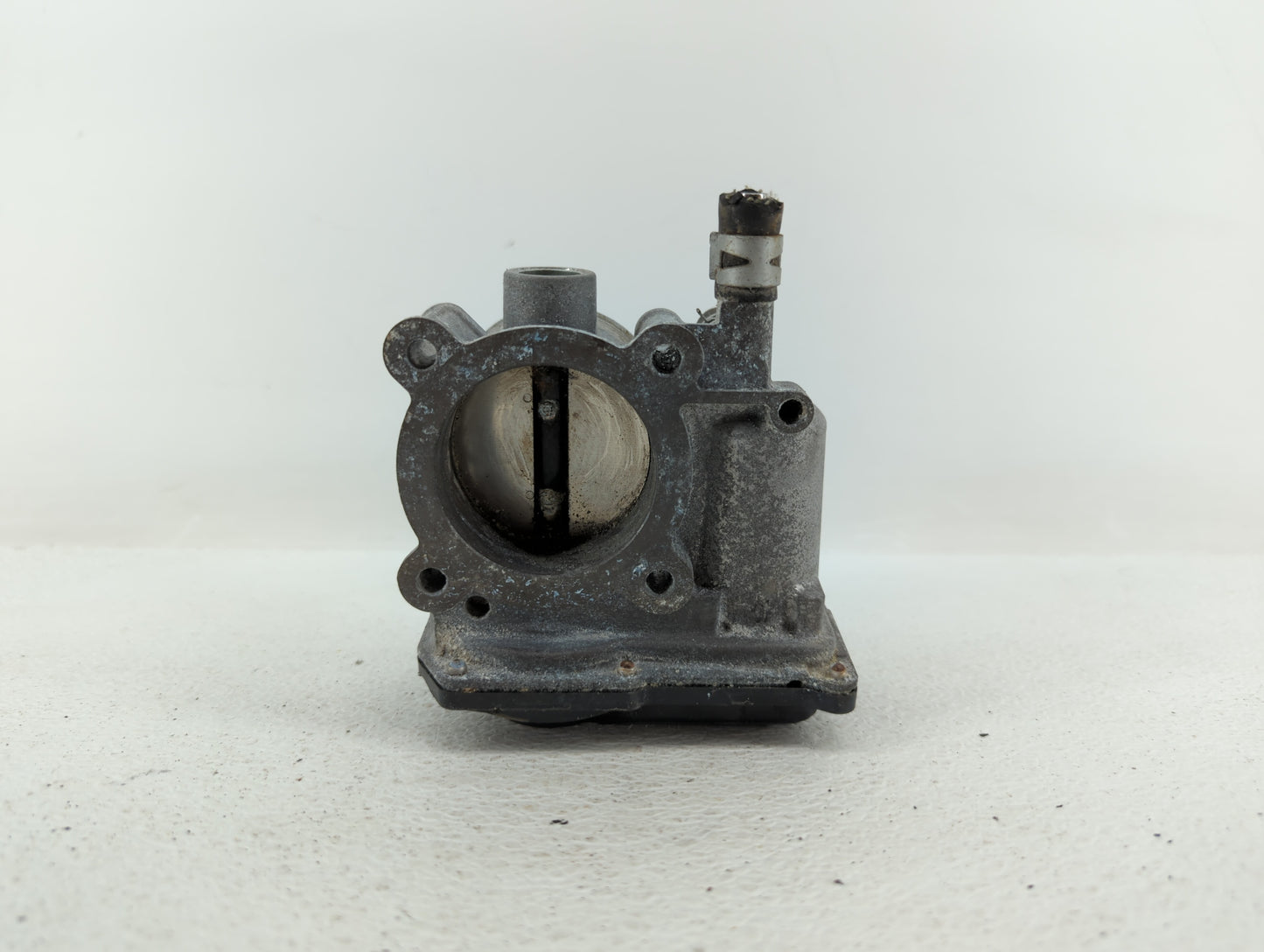2011-2018 Toyota Corolla Throttle Body P/N:22030-0T080 Fits Fits 2011 2012 2013 2014 2015 2016 2017 2018 OEM Used Auto Parts
