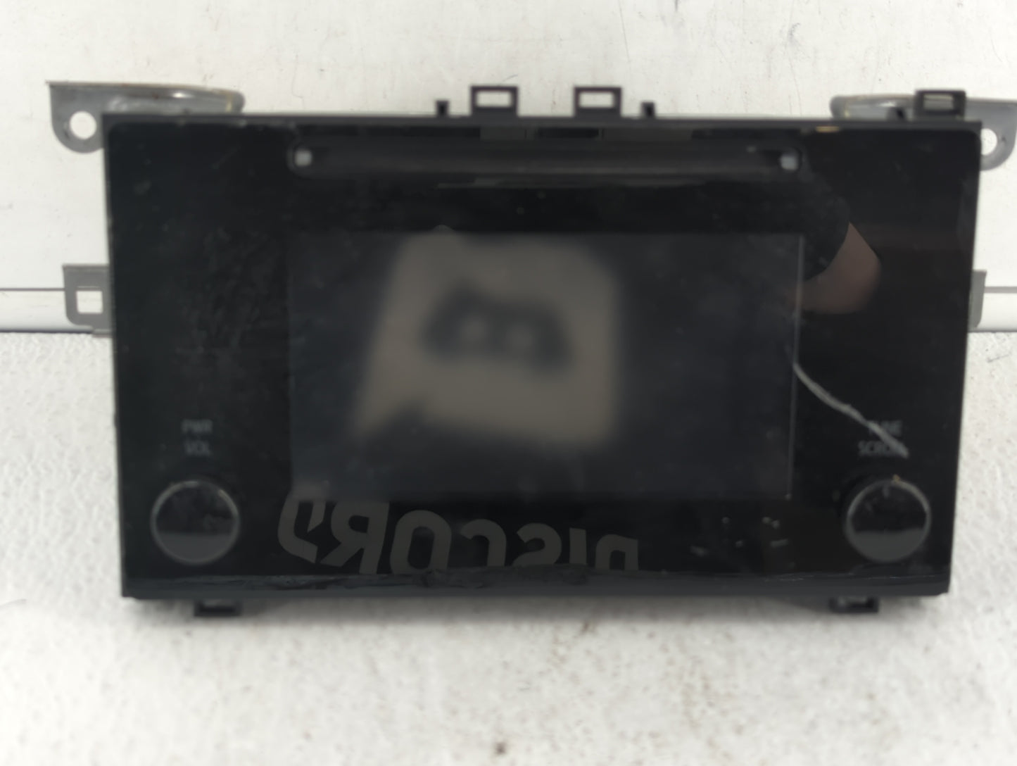 2017-2018 Toyota Corolla Am Fm Cd Player Radio Receiver - Oemusedautoparts1.com