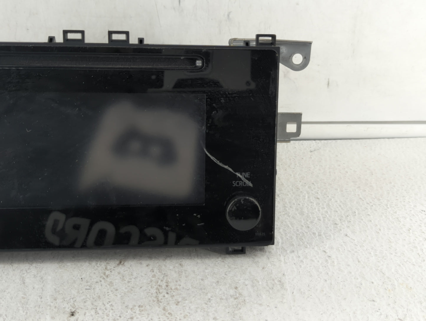 2017-2018 Toyota Corolla Am Fm Cd Player Radio Receiver - Oemusedautoparts1.com