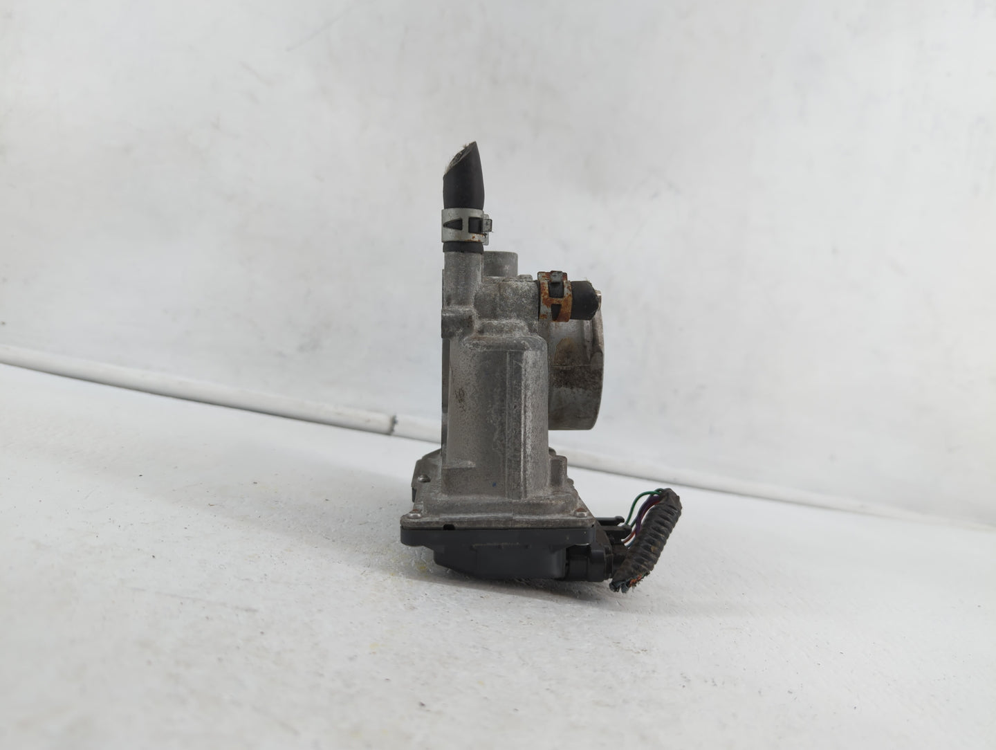 2011-2018 Toyota Corolla Throttle Body P/N:22030-0T080 Fits Fits 2011 2012 2013 2014 2015 2016 2017 2018 OEM Used Auto Parts