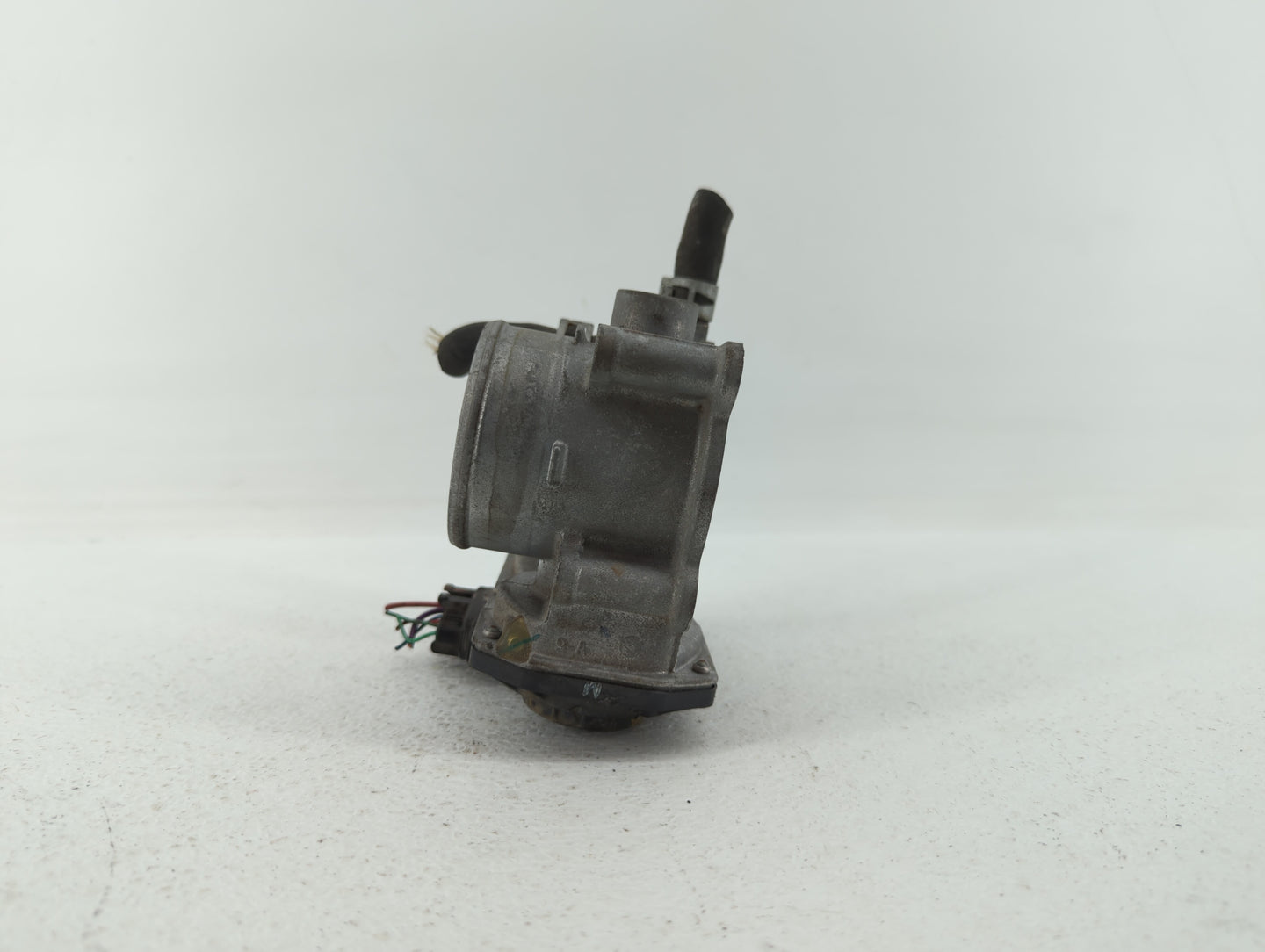 2011-2018 Toyota Corolla Throttle Body P/N:22030-0T080 Fits Fits 2011 2012 2013 2014 2015 2016 2017 2018 OEM Used Auto Parts
