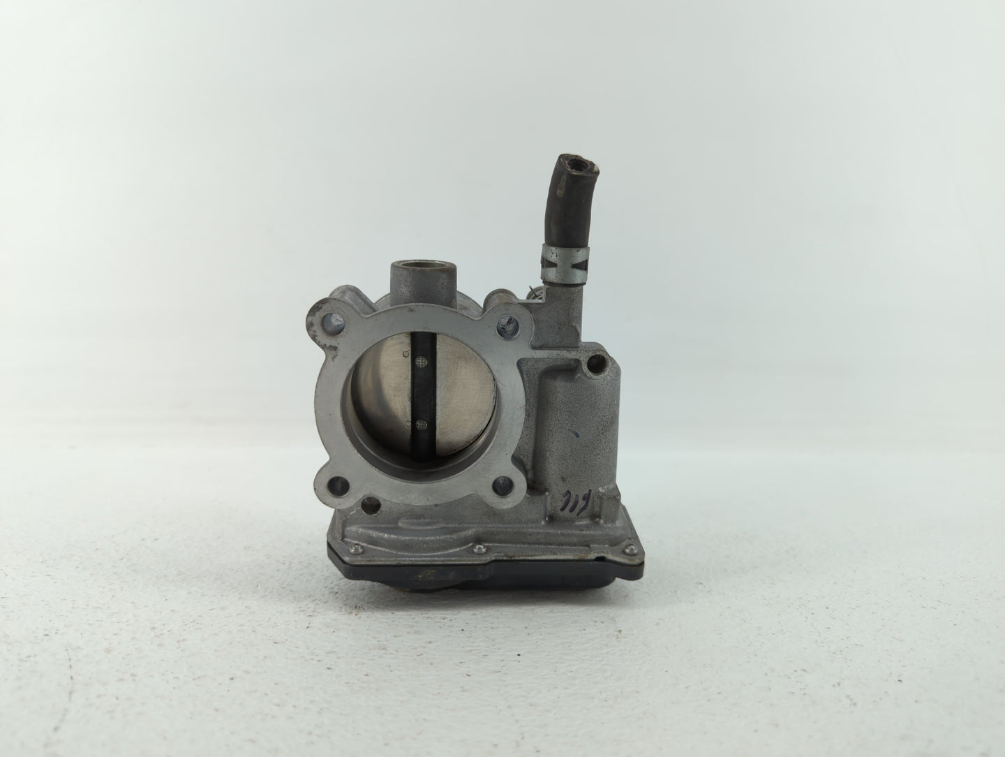 2011-2018 Toyota Corolla Throttle Body P/N:22030-0T080 Fits Fits 2011 2012 2013 2014 2015 2016 2017 2018 OEM Used Auto Parts