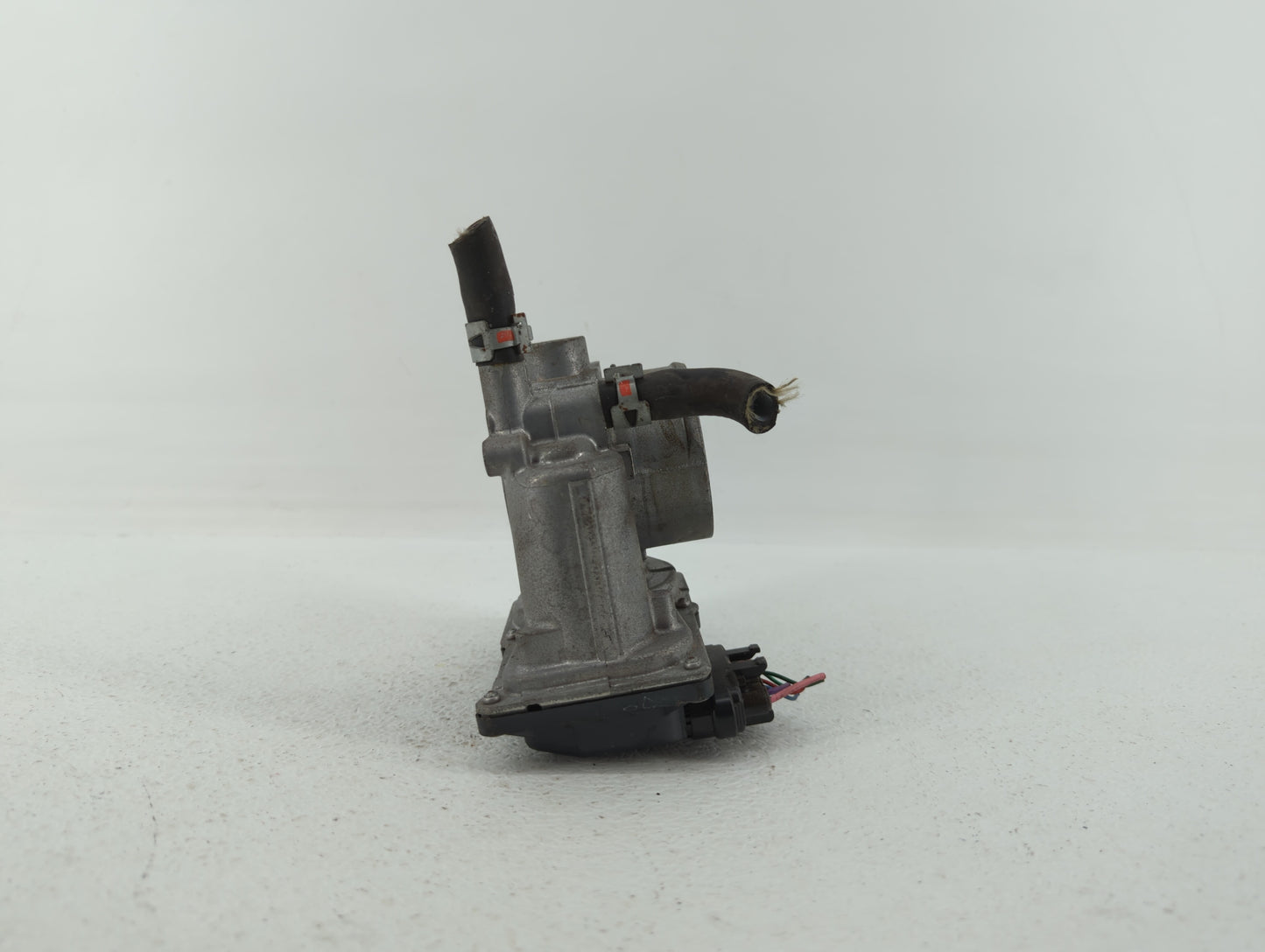 2011-2018 Toyota Corolla Throttle Body P/N:22030-0T080 Fits Fits 2011 2012 2013 2014 2015 2016 2017 2018 OEM Used Auto Parts