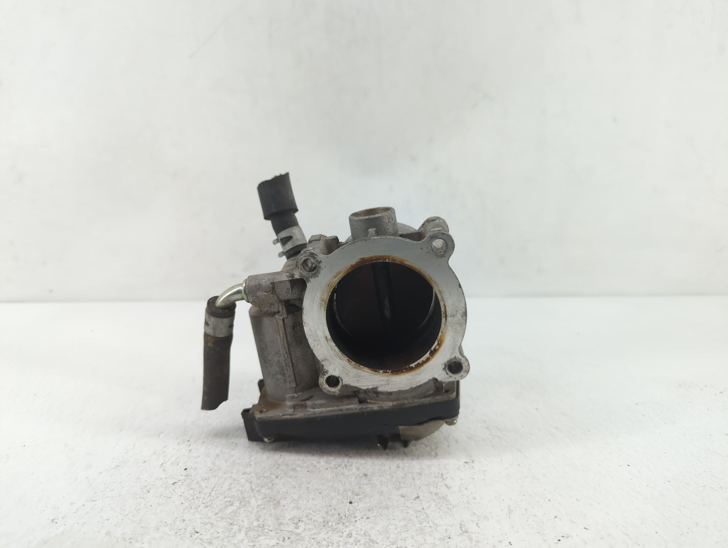 2011-2018 Toyota Corolla Throttle Body P/N:22030-0T080 Fits Fits 2011 2012 2013 2014 2015 2016 2017 2018 OEM Used Auto Parts