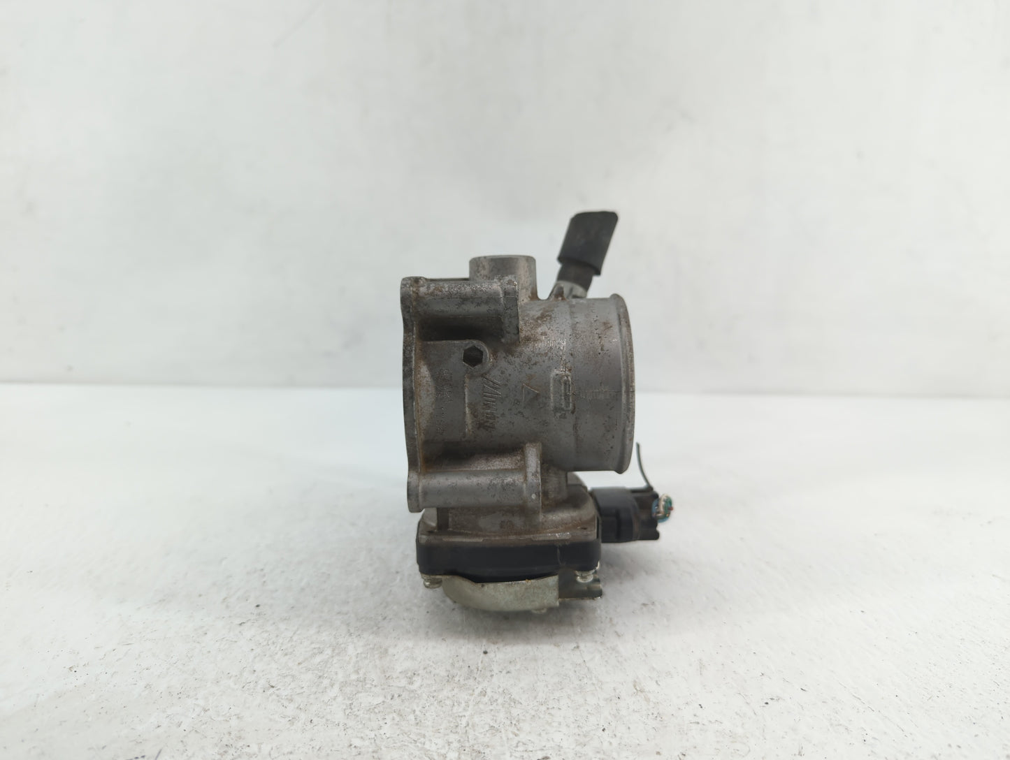 2011-2018 Toyota Corolla Throttle Body P/N:22030-0T080 Fits Fits 2011 2012 2013 2014 2015 2016 2017 2018 OEM Used Auto Parts