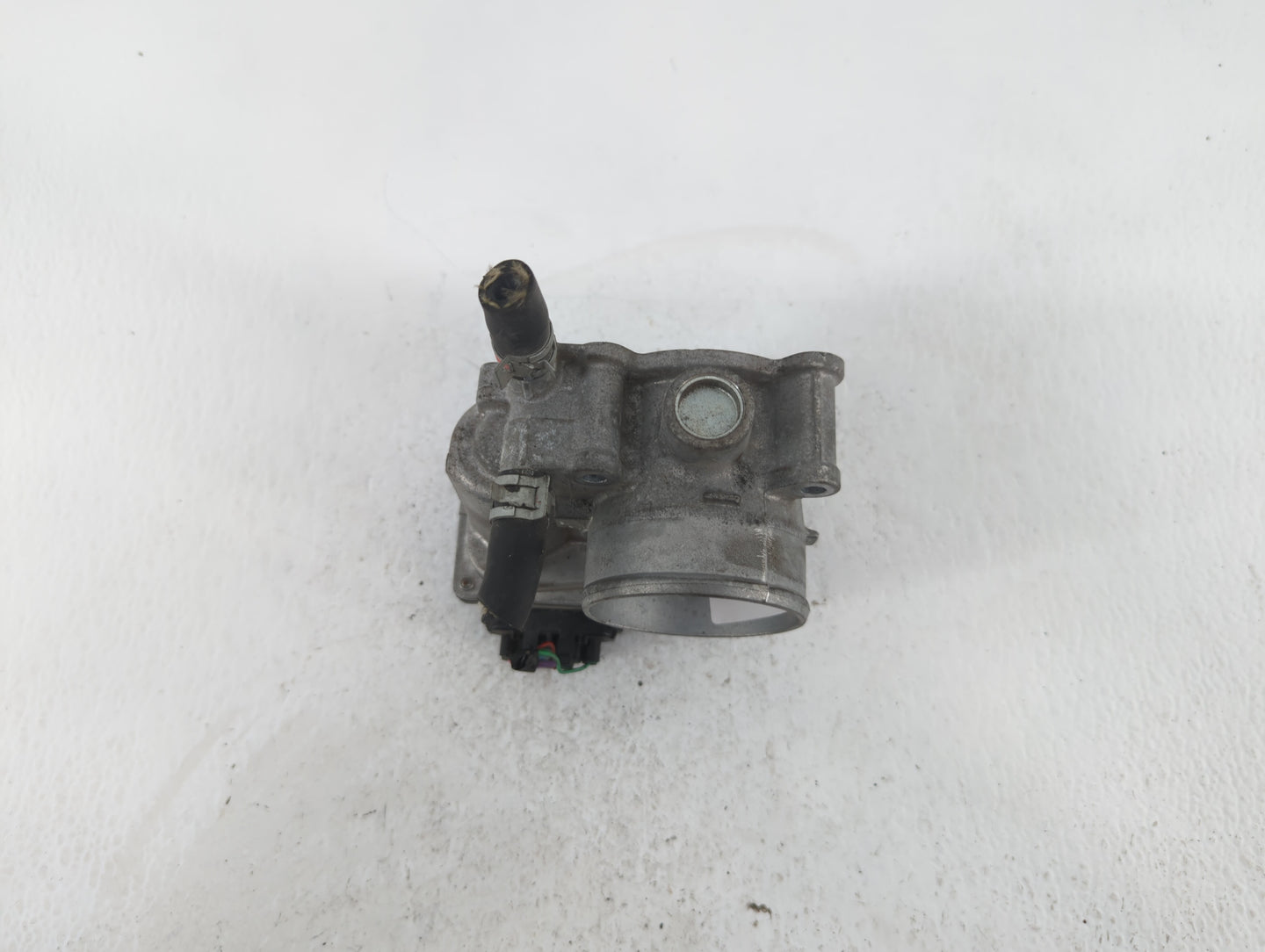 2011-2018 Toyota Corolla Throttle Body P/N:22030-0T080 Fits Fits 2011 2012 2013 2014 2015 2016 2017 2018 OEM Used Auto Parts