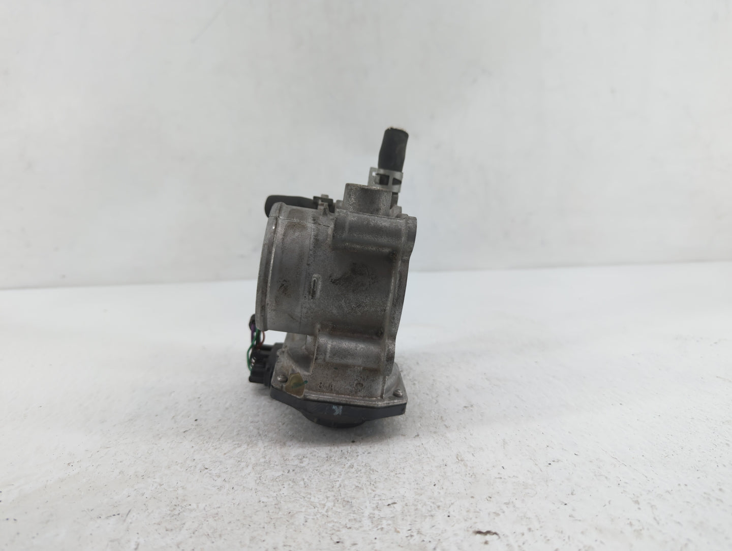 2011-2018 Toyota Corolla Throttle Body P/N:22030-0T080 Fits Fits 2011 2012 2013 2014 2015 2016 2017 2018 OEM Used Auto Parts