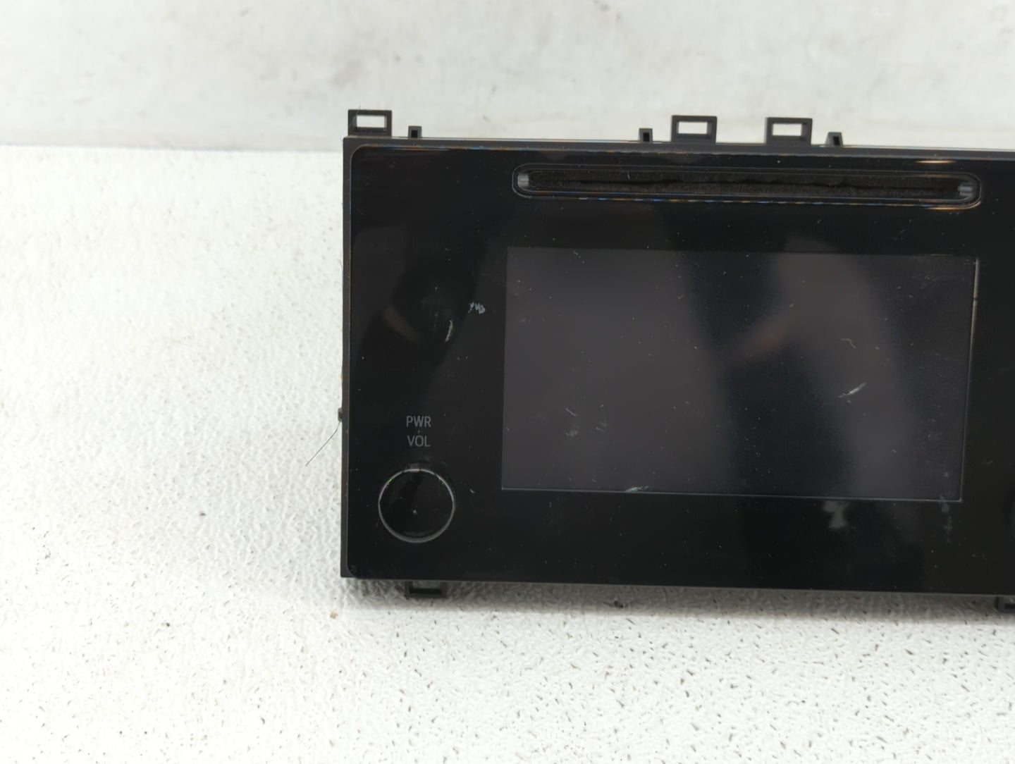 2017-2018 Toyota Corolla Am Fm Cd Player Radio Receiver - Oemusedautoparts1.com