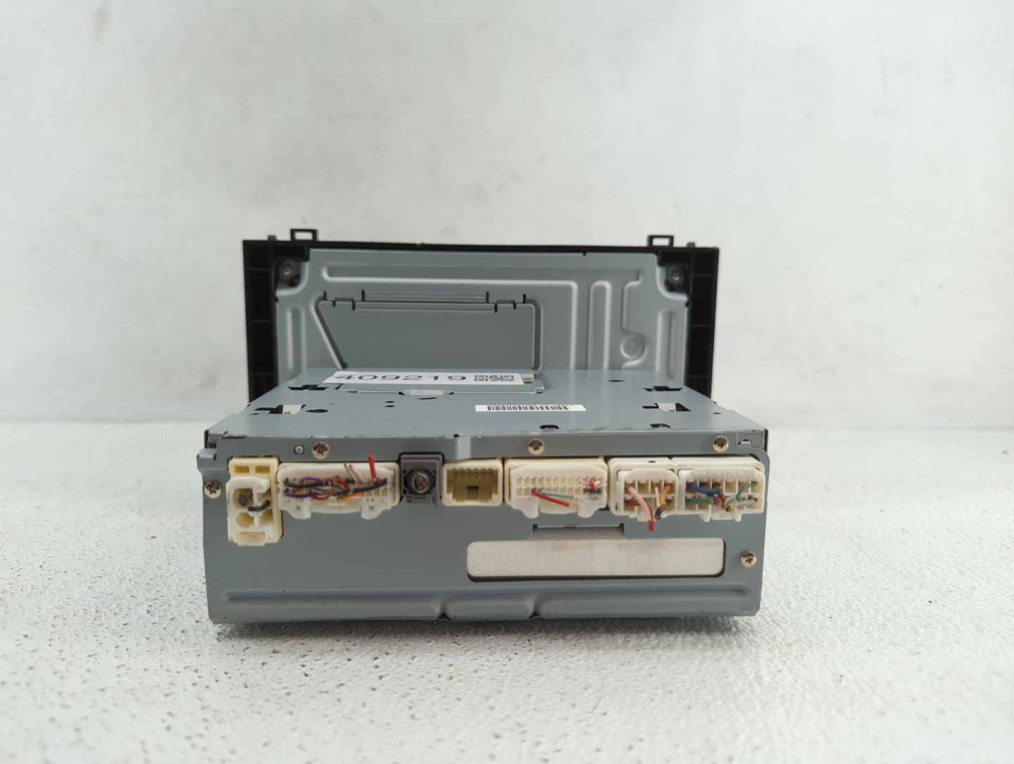 2017-2018 Toyota Corolla Am Fm Cd Player Radio Receiver - Oemusedautoparts1.com