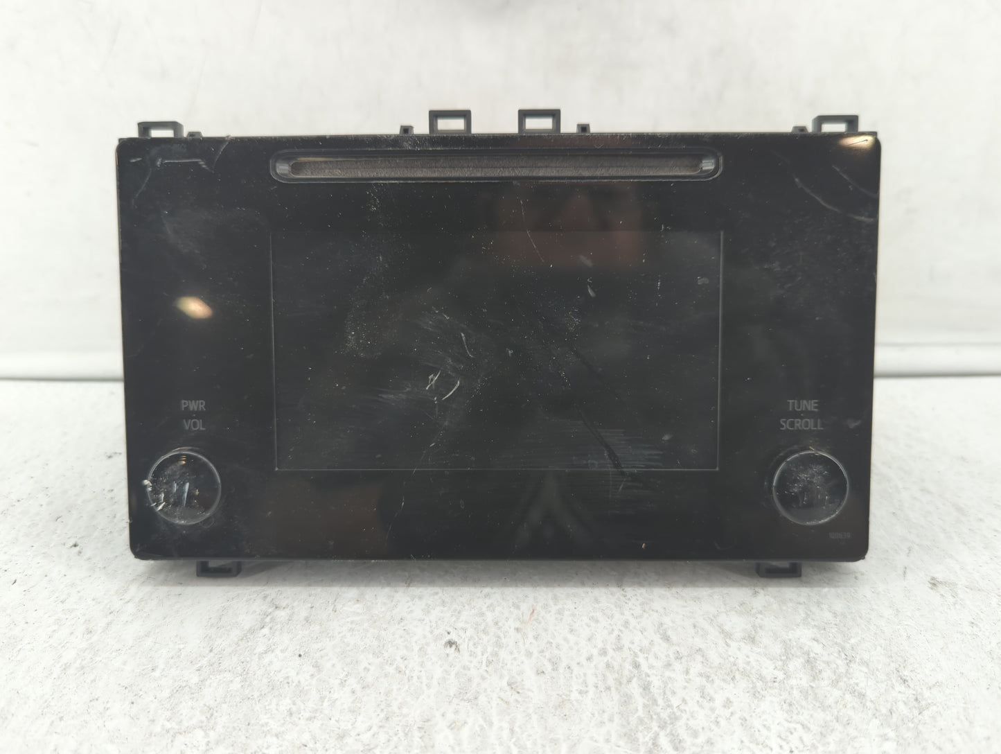 2017-2019 Toyota Corolla Am Fm Cd Player Radio Receiver - Oemusedautoparts1.com