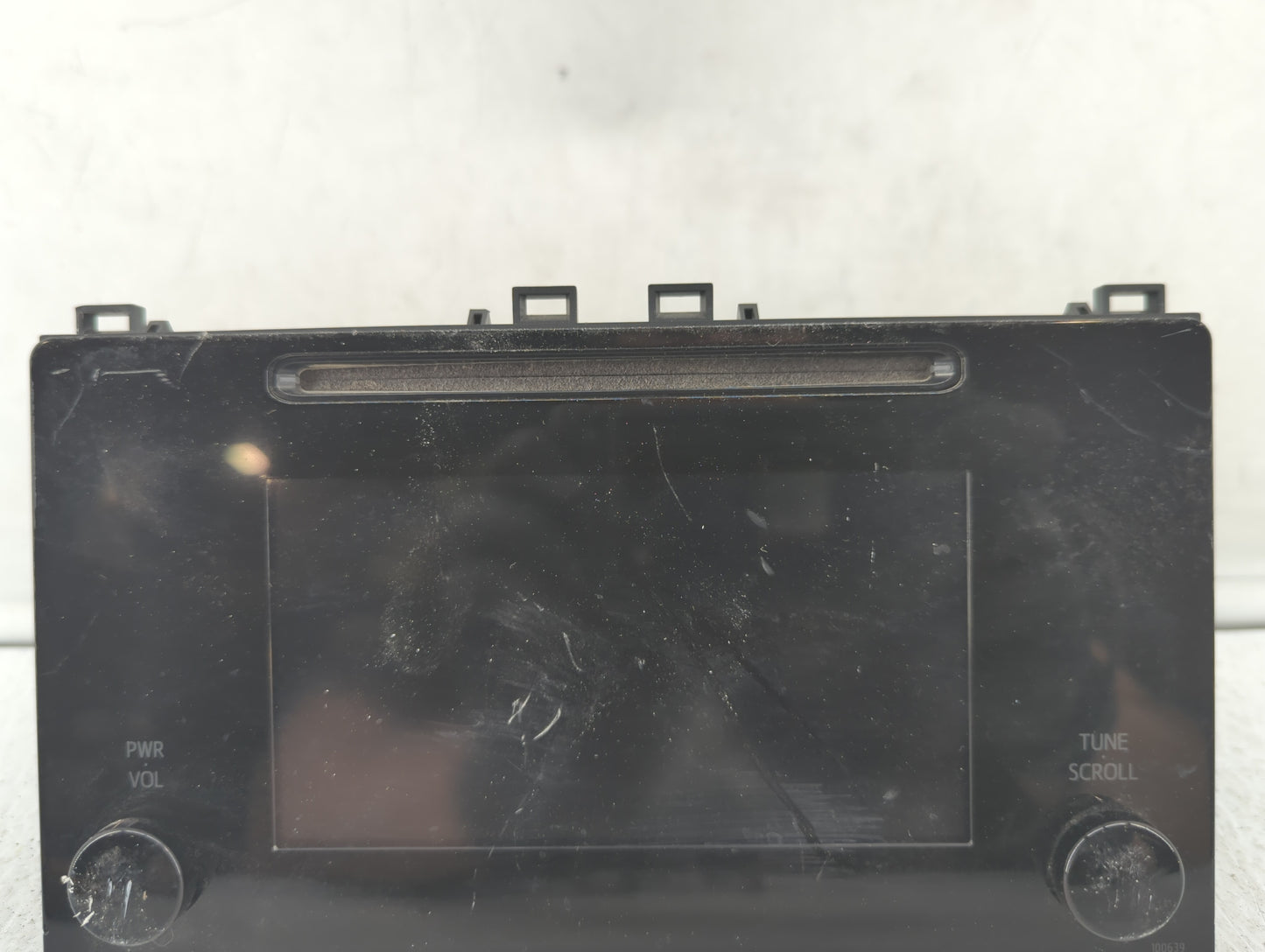 2017-2019 Toyota Corolla Am Fm Cd Player Radio Receiver - Oemusedautoparts1.com