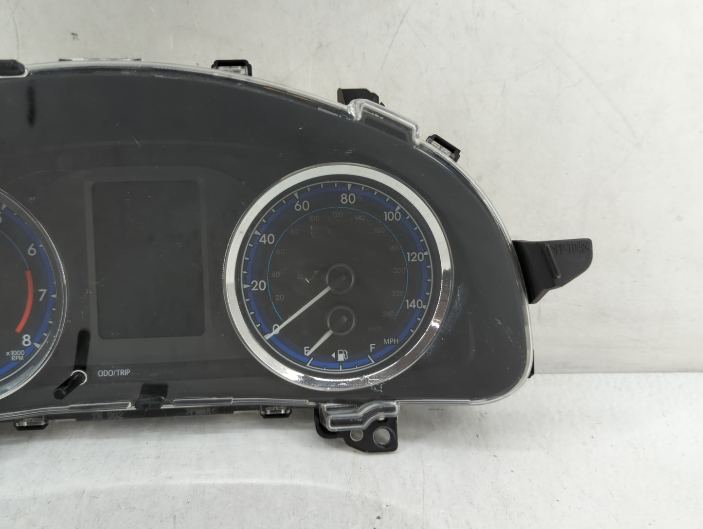 2018-2019 Toyota Corolla Instrument Cluster Speedometer Gauges P/N:TN157580-9380 83800-F2U80-00 Fits Fits 2018 2019 OEM Used
