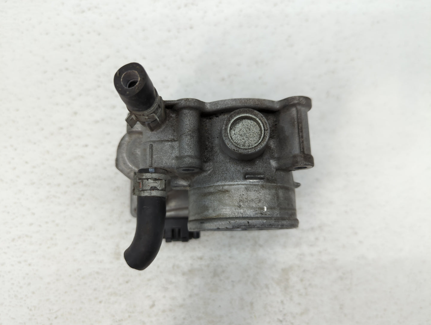 2011-2019 Toyota Corolla Throttle Body P/N:22030-0T080 Fits Fits 2011 2012 2013 2014 2015 2016 2017 2018 2019 OEM Used Auto 