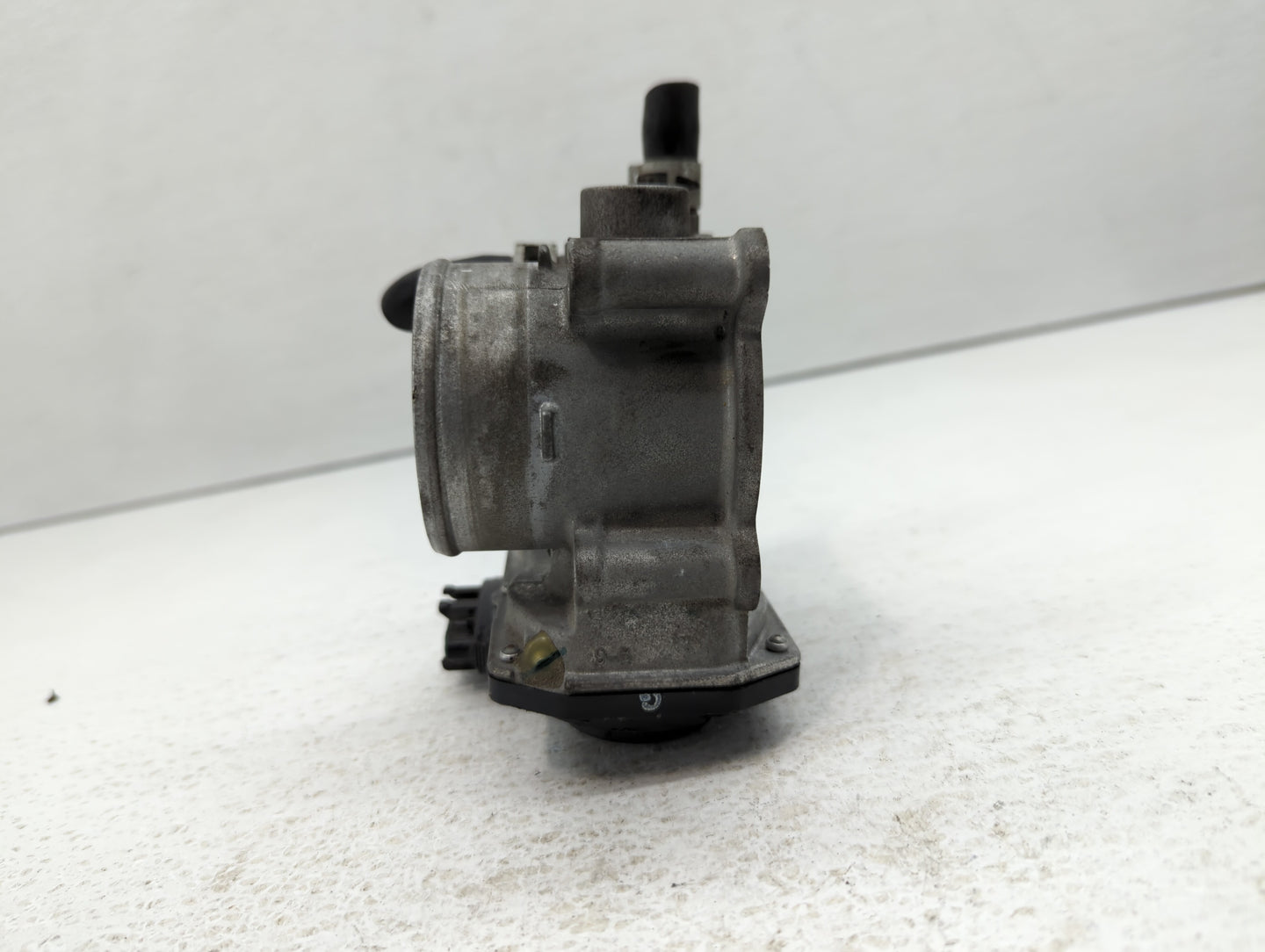 2011-2019 Toyota Corolla Throttle Body P/N:22030-0T080 Fits Fits 2011 2012 2013 2014 2015 2016 2017 2018 2019 OEM Used Auto 
