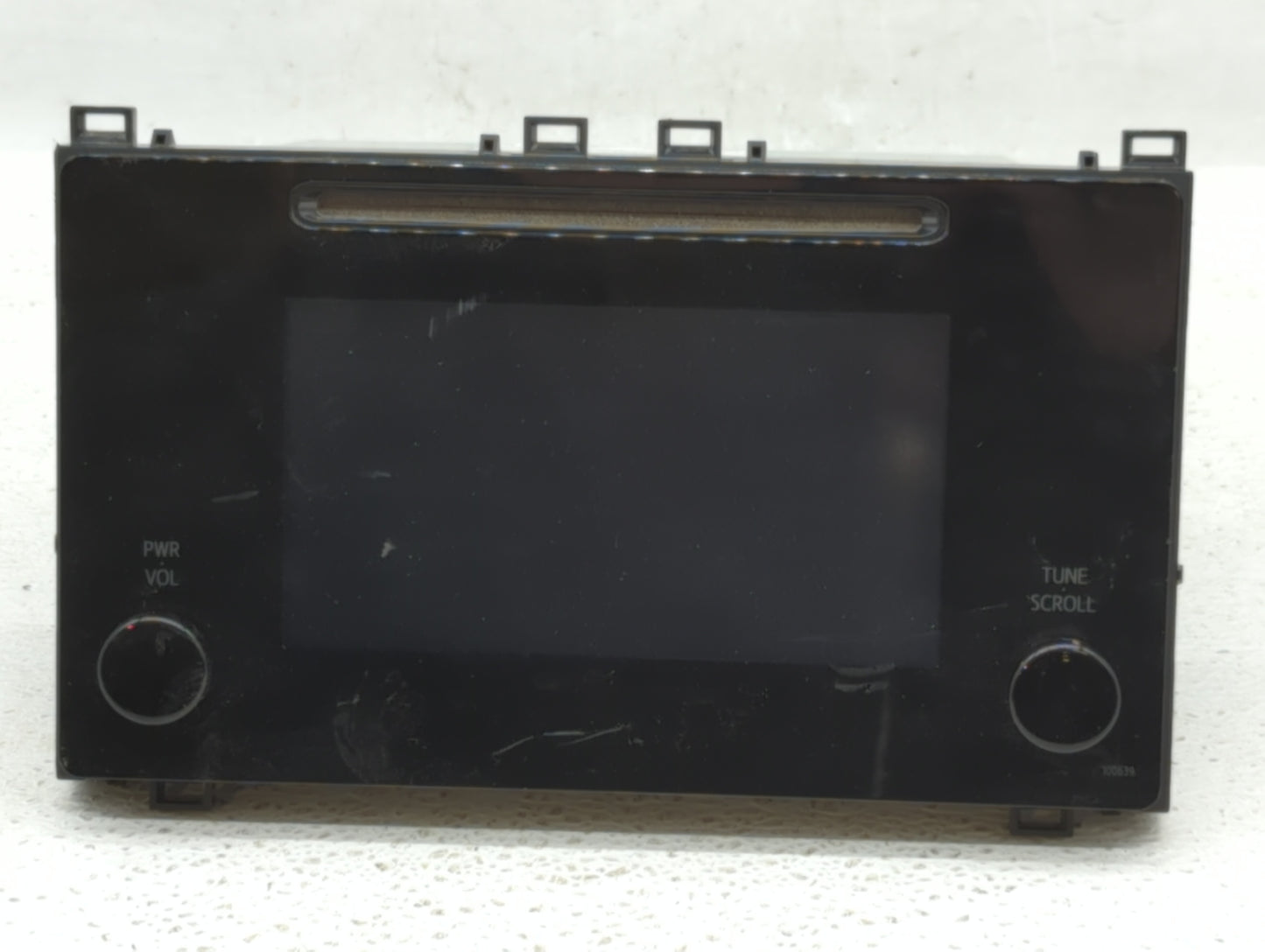 2017-2019 Toyota Corolla Am Fm Cd Player Radio Receiver - Oemusedautoparts1.com