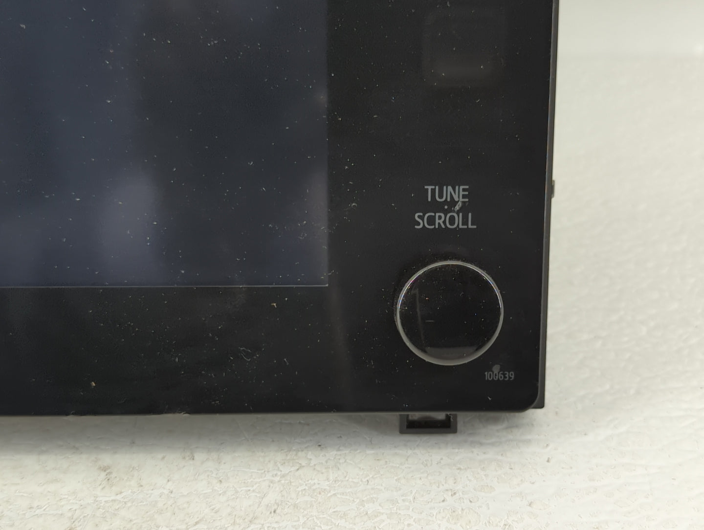 2017-2019 Toyota Corolla Am Fm Cd Player Radio Receiver - Oemusedautoparts1.com