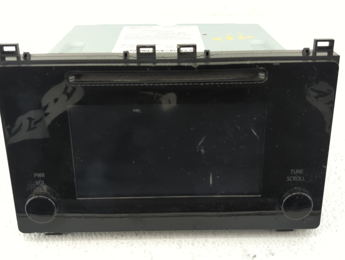 2017-2019 Toyota Corolla Am Fm Cd Player Radio Receiver 516997 - Oemusedautoparts1.com