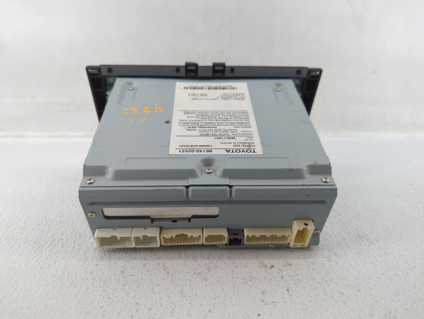 2017-2019 Toyota Corolla Am Fm Cd Player Radio Receiver - Oemusedautoparts1.com