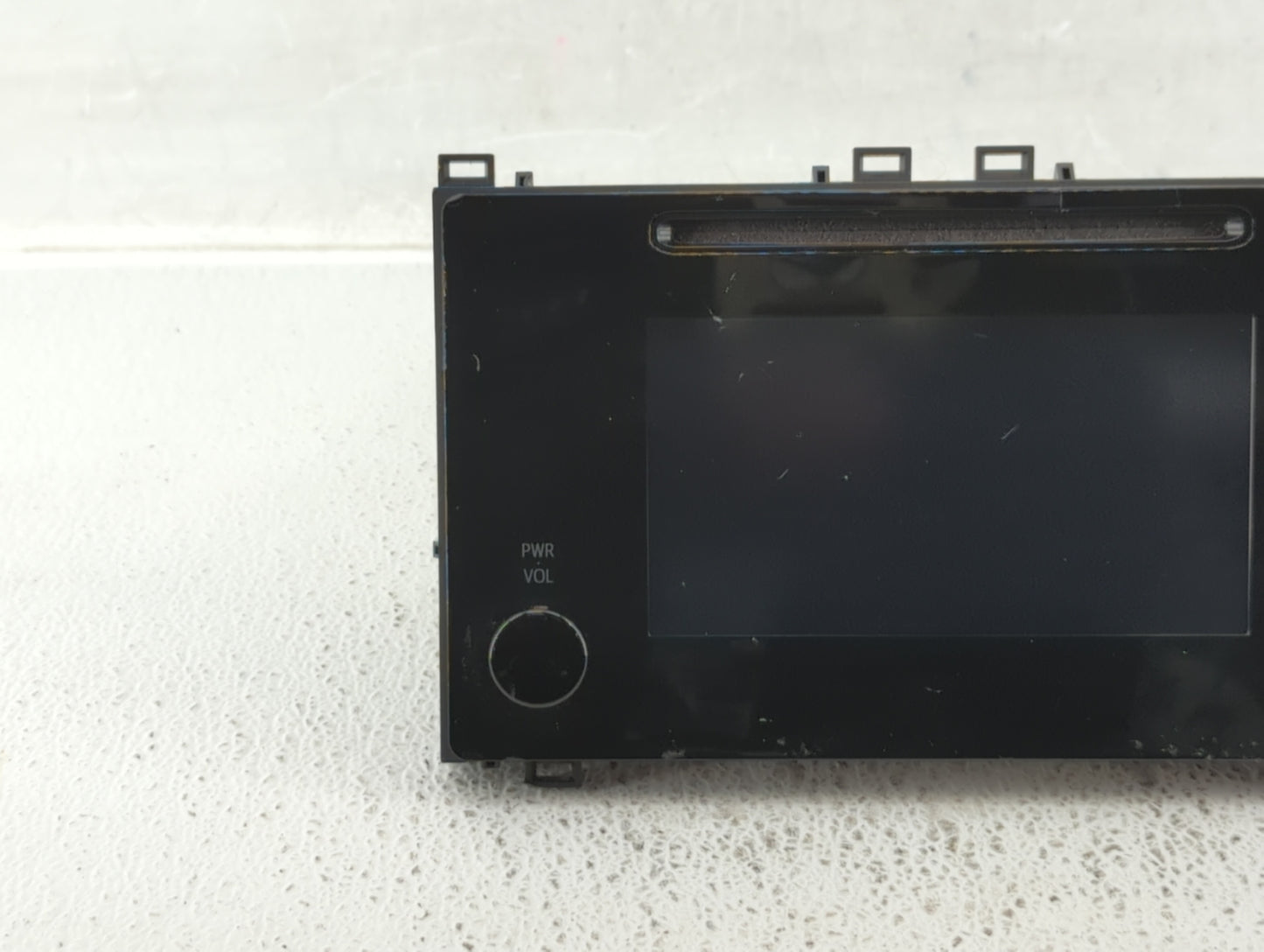 2017-2019 Toyota Corolla Am Fm Cd Player Radio Receiver - Oemusedautoparts1.com