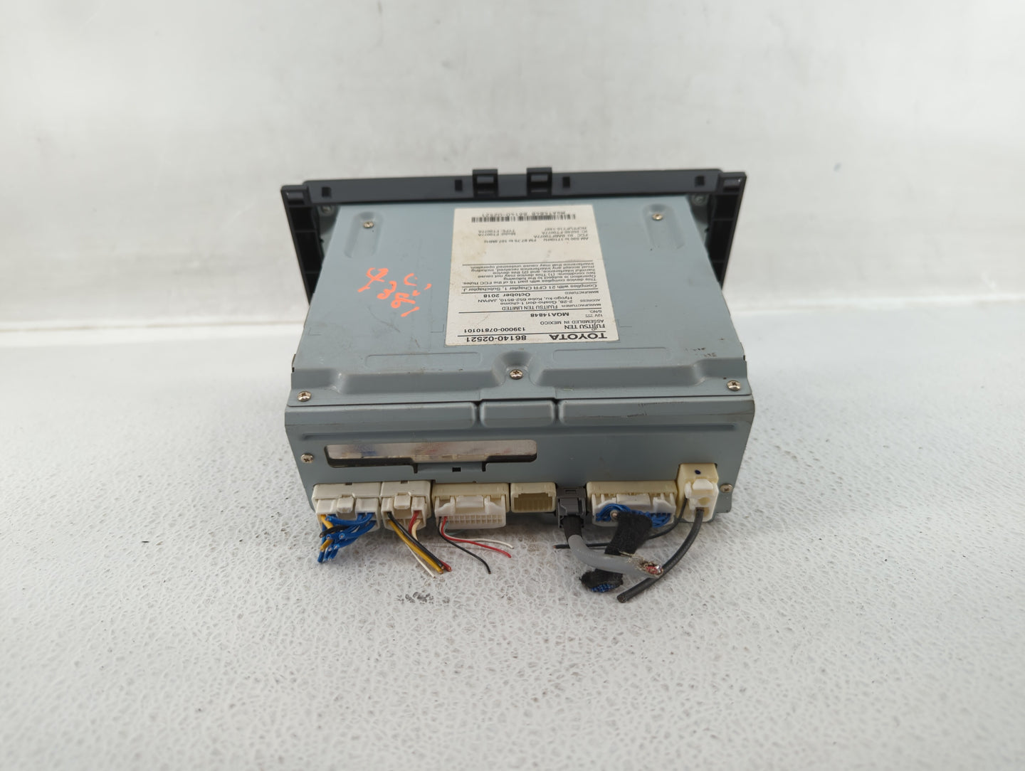 2017-2019 Toyota Corolla Am Fm Cd Player Radio Receiver - Oemusedautoparts1.com