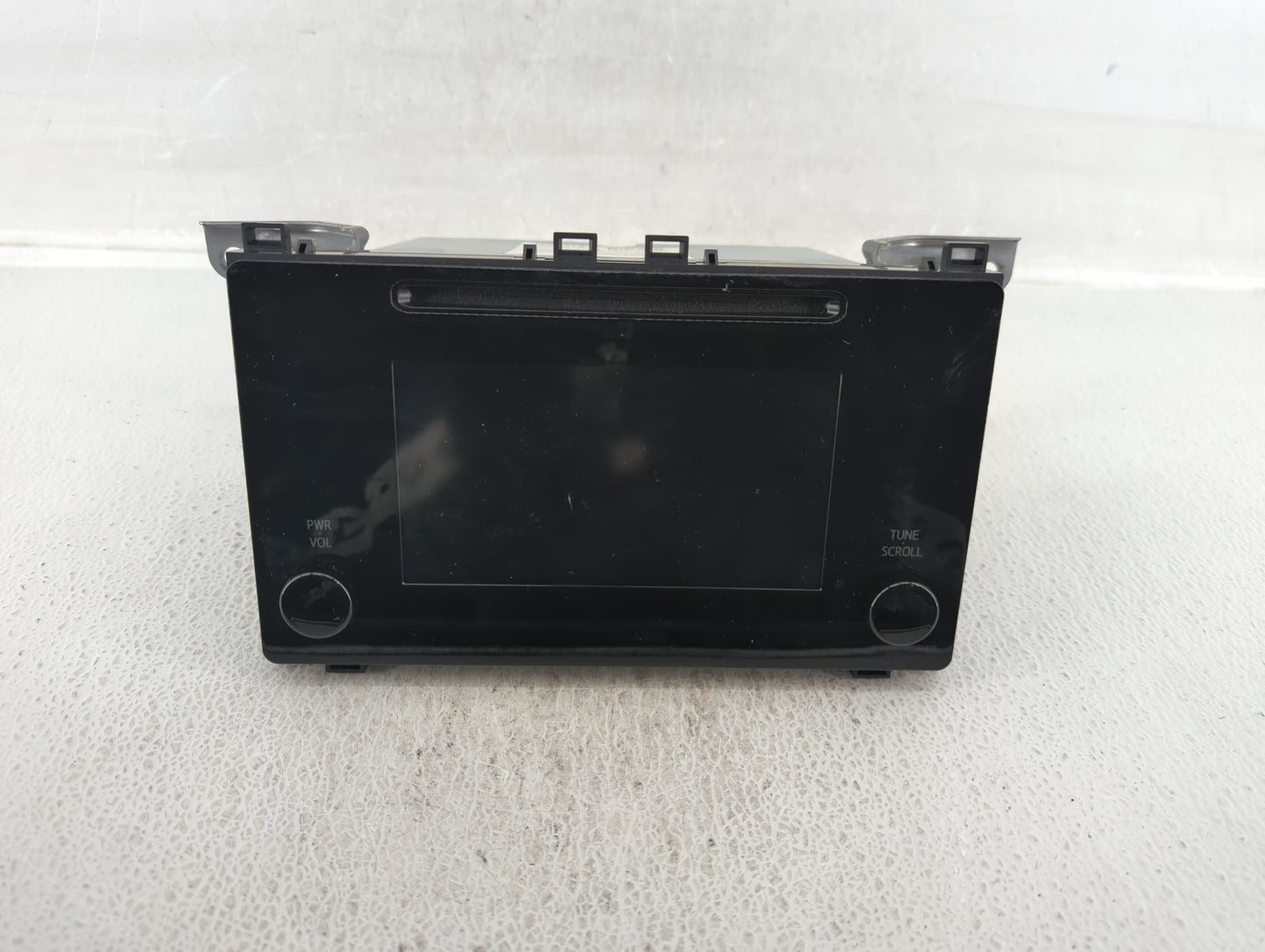 2017-2019 Toyota Corolla Am Fm Cd Player Radio Receiver - Oemusedautoparts1.com