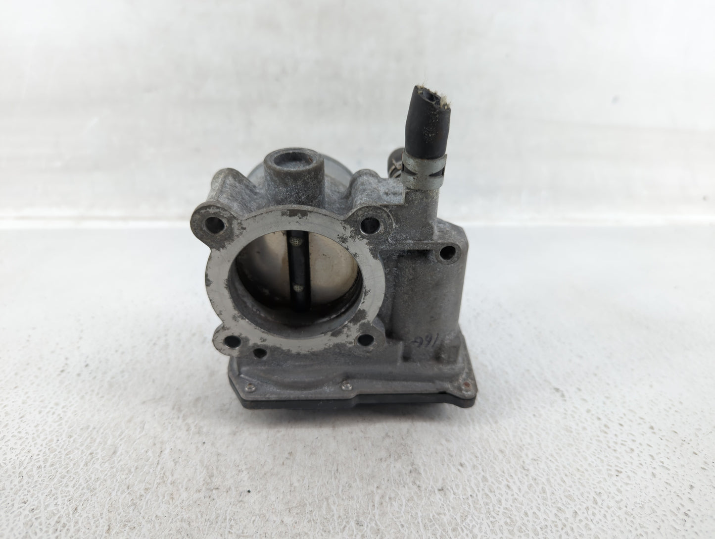2011-2019 Toyota Corolla Throttle Body P/N:22030-0T080 Fits Fits 2011 2012 2013 2014 2015 2016 2017 2018 2019 OEM Used Auto 