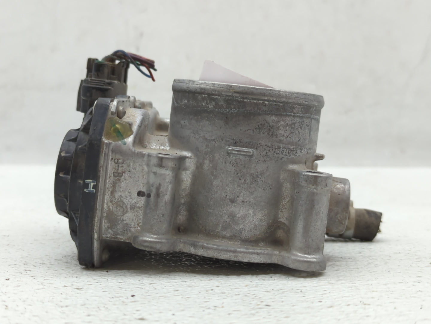 2011-2019 Toyota Corolla Throttle Body P/N:22030-0T080 Fits Fits 2011 2012 2013 2014 2015 2016 2017 2018 2019 OEM Used Auto 