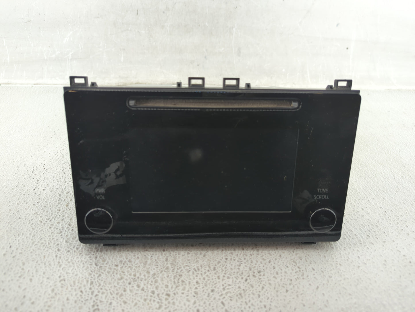 2017-2019 Toyota Corolla Am Fm Cd Player Radio Receiver - Oemusedautoparts1.com