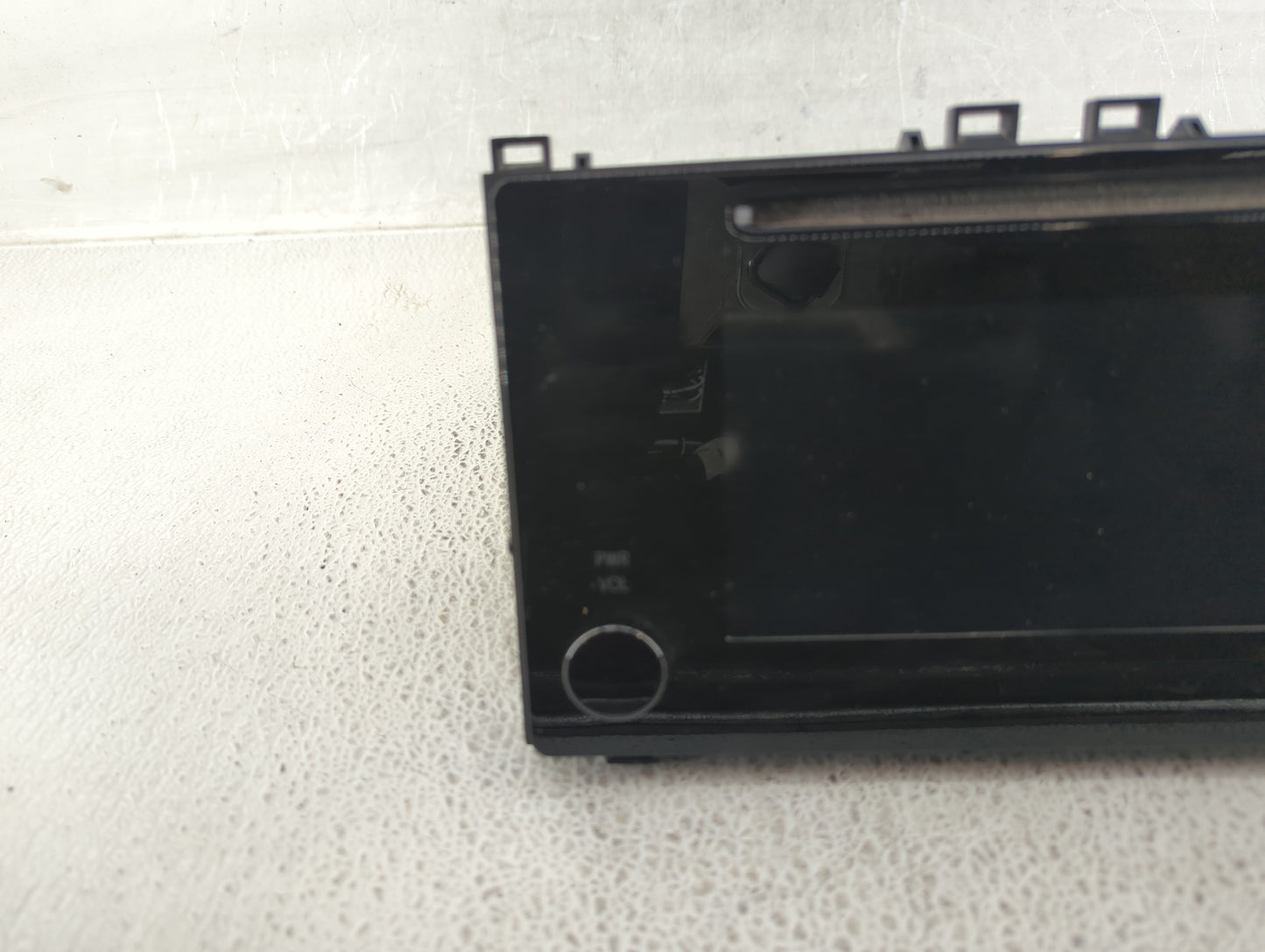 2017-2019 Toyota Corolla Am Fm Cd Player Radio Receiver - Oemusedautoparts1.com