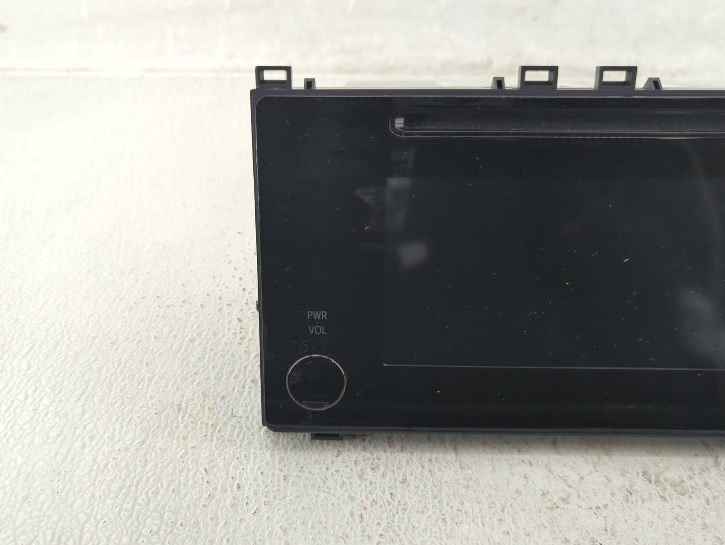 2017-2019 Toyota Corolla Am Fm Cd Player Radio Receiver - Oemusedautoparts1.com