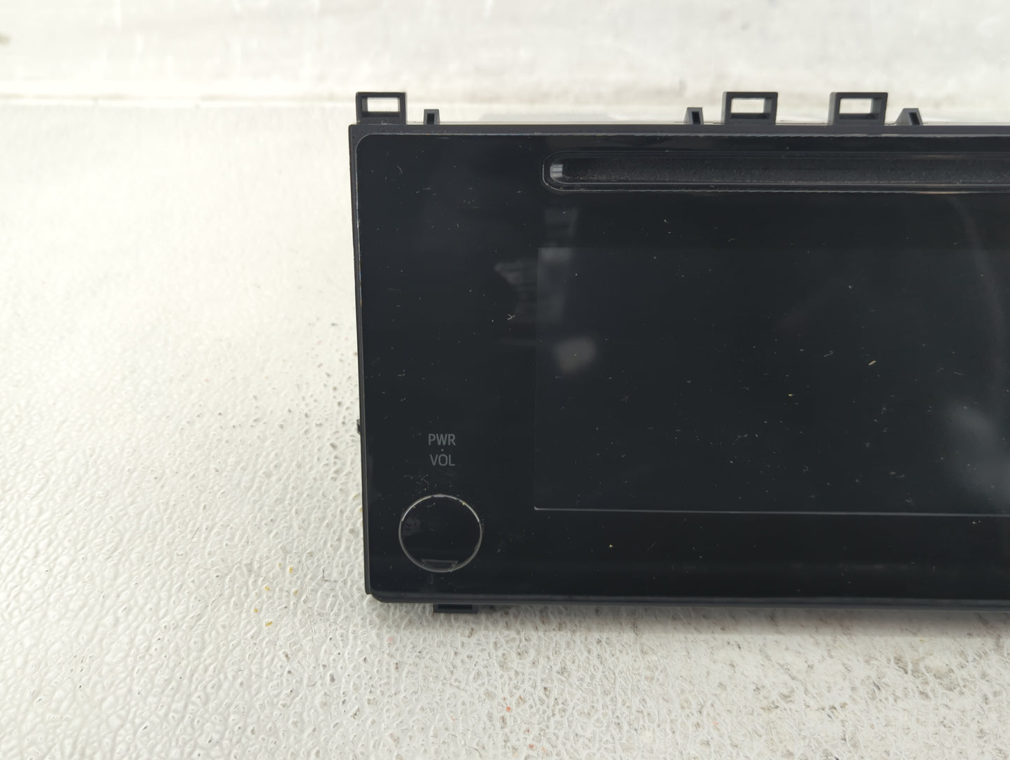 2017-2019 Toyota Corolla Am Fm Cd Player Radio Receiver - Oemusedautoparts1.com