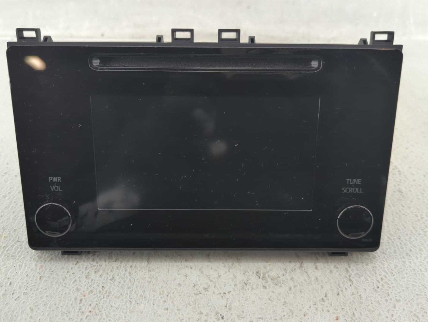 2017-2019 Toyota Corolla Am Fm Cd Player Radio Receiver - Oemusedautoparts1.com