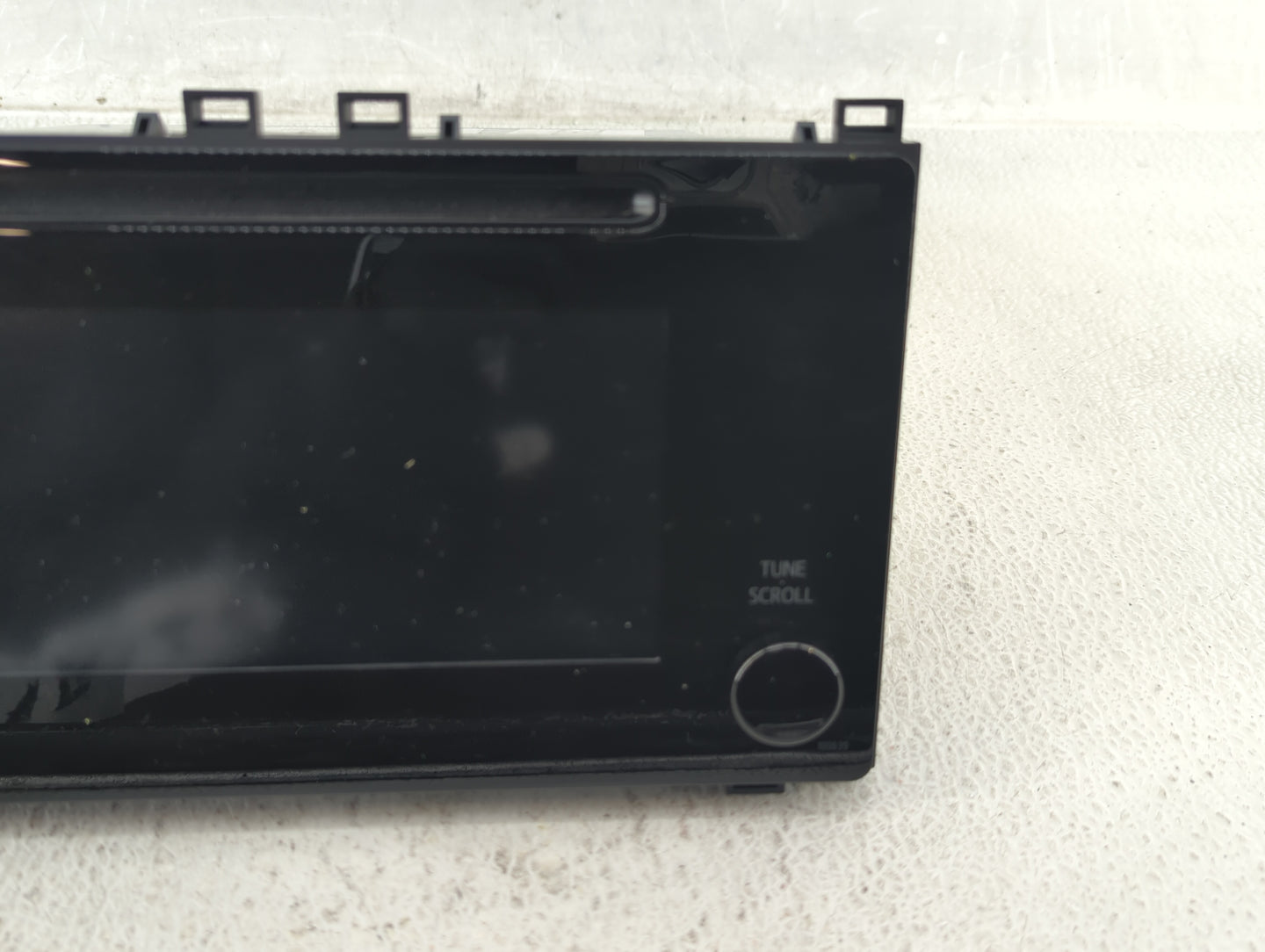 2017-2019 Toyota Corolla Am Fm Cd Player Radio Receiver - Oemusedautoparts1.com