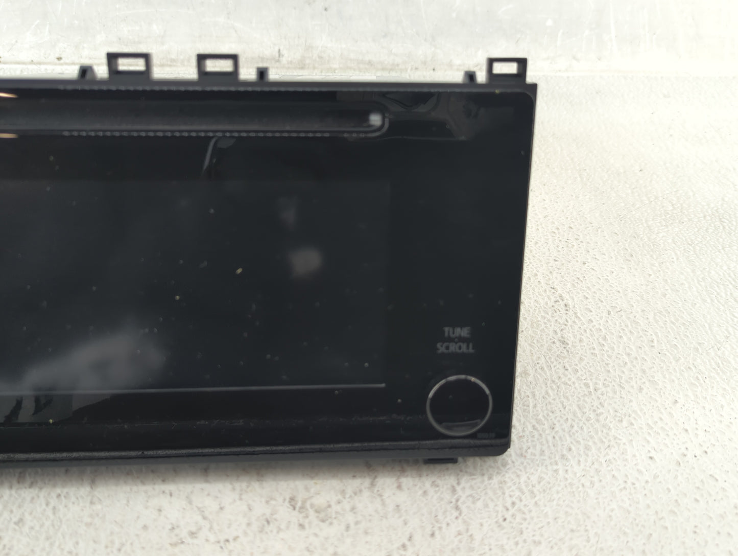 2017-2019 Toyota Corolla Am Fm Cd Player Radio Receiver - Oemusedautoparts1.com