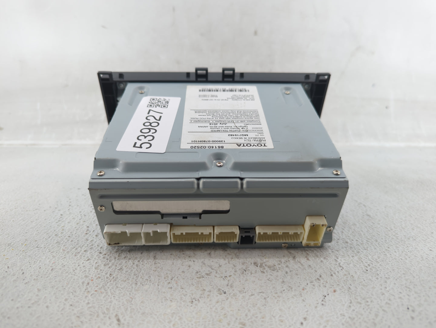 2017-2019 Toyota Corolla Am Fm Cd Player Radio Receiver - Oemusedautoparts1.com