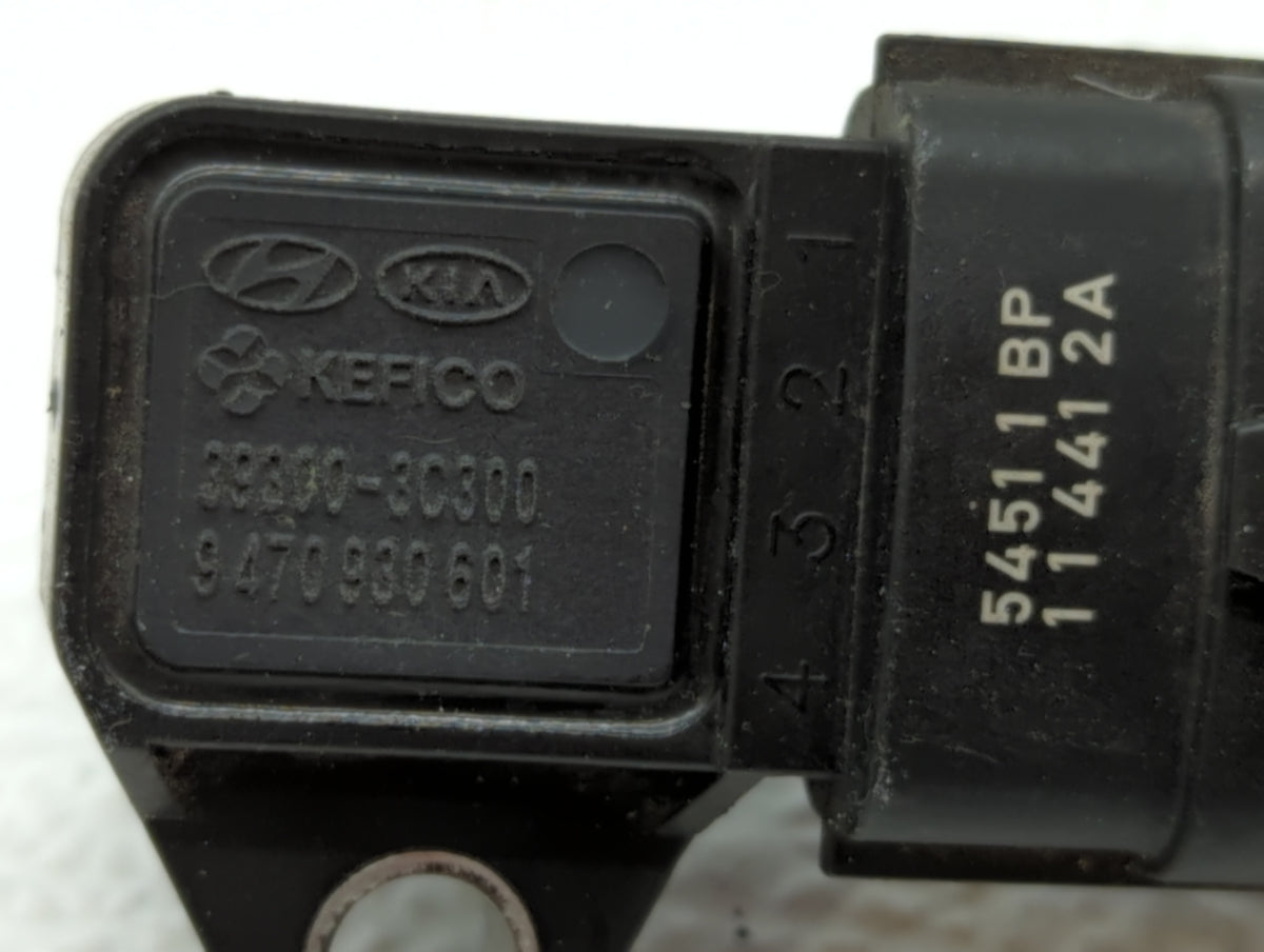 2019-2022 Toyota Corolla Mass Air Flow Meter Maf Sensor 556702 - Oemusedautoparts1.com