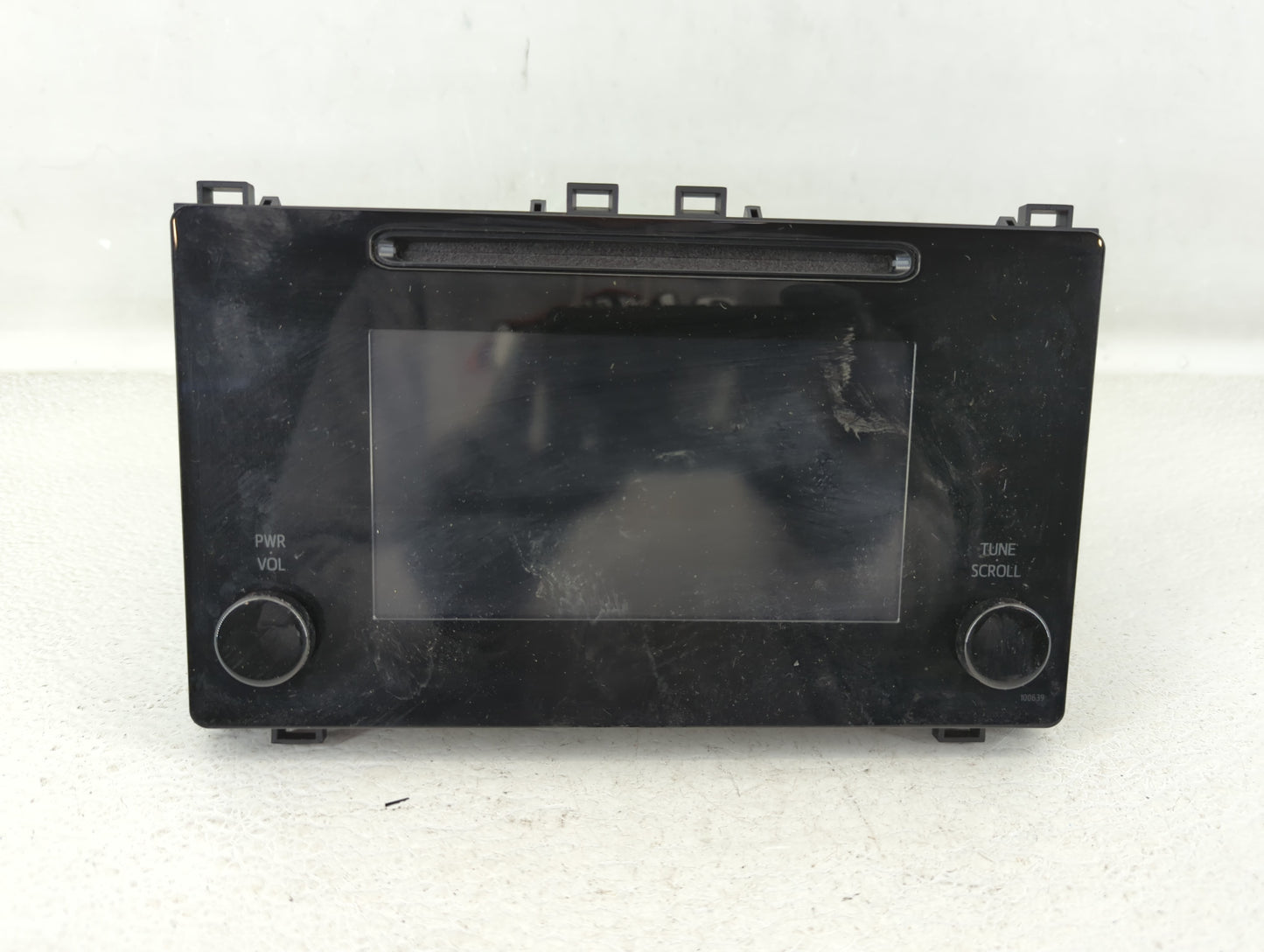 2017-2019 Toyota Corolla Am Fm Cd Player Radio Receiver - Oemusedautoparts1.com