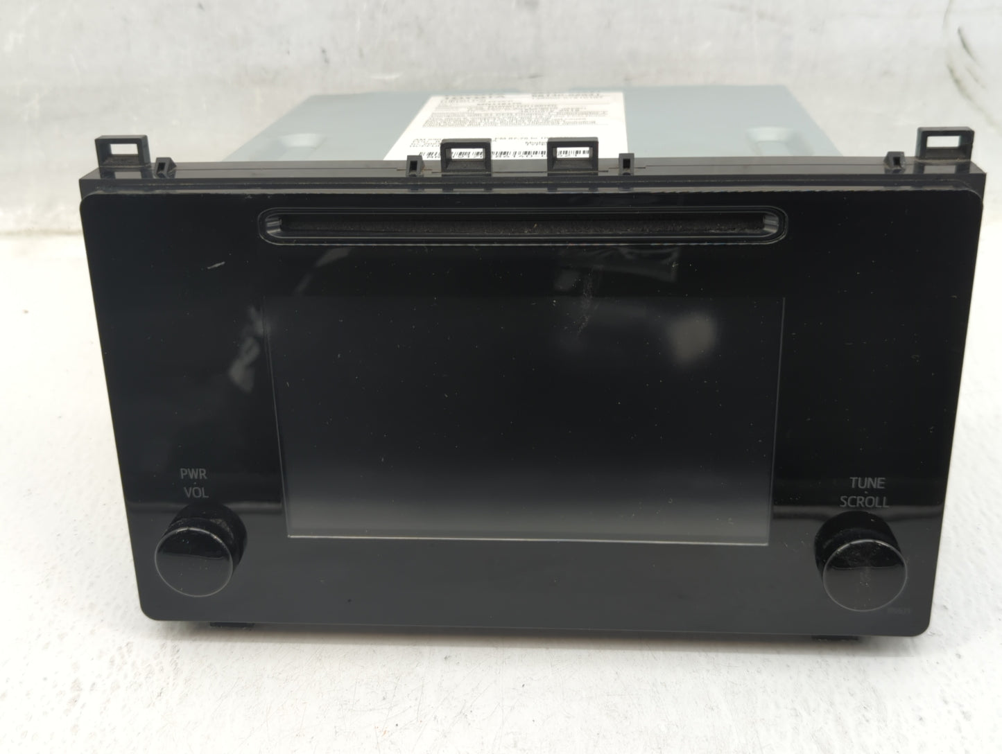 2017-2019 Toyota Corolla Am Fm Cd Player Radio Receiver - Oemusedautoparts1.com