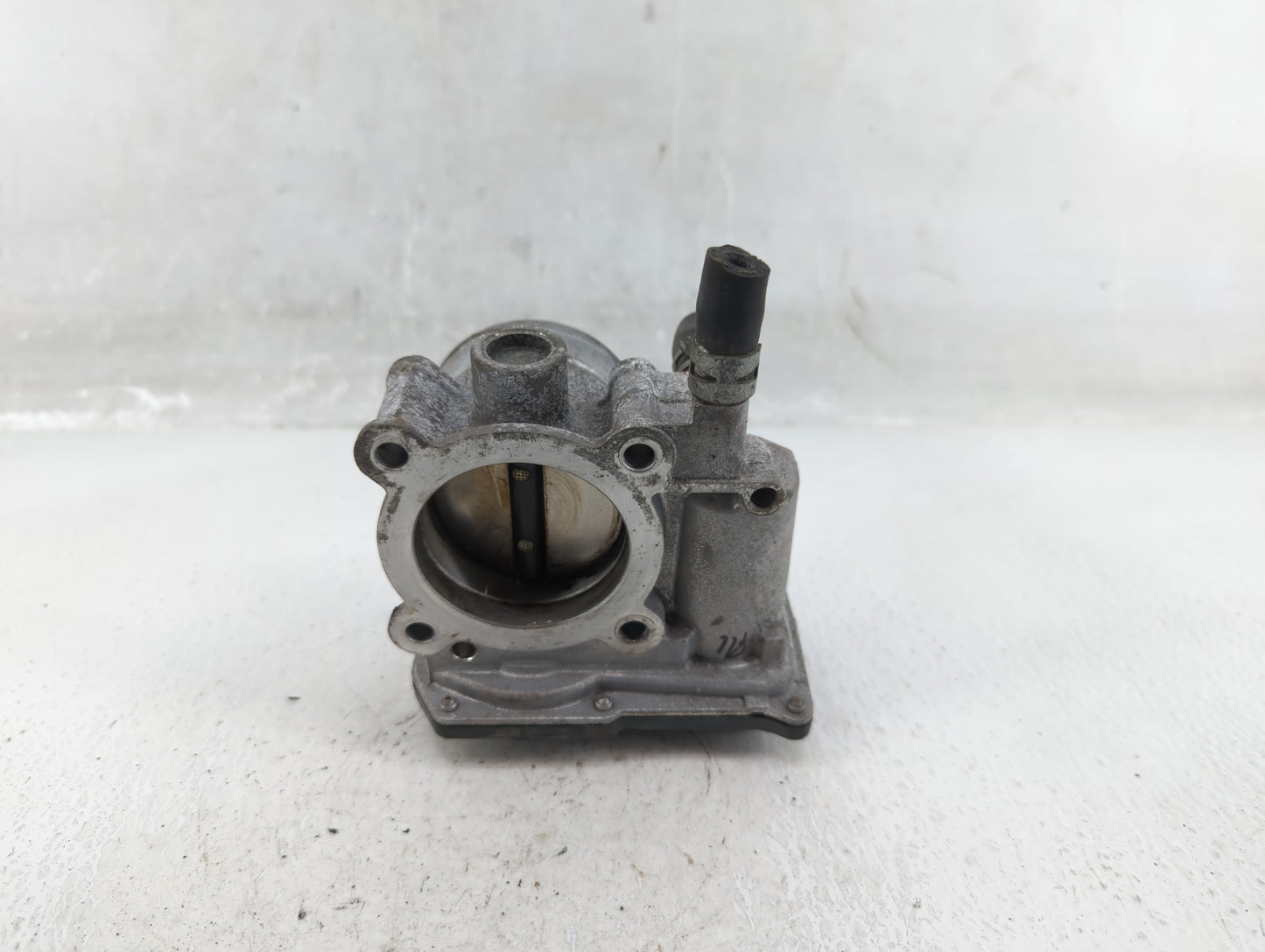 2011-2019 Toyota Corolla Throttle Body P/N:22030-0T080 Fits Fits 2011 2012 2013 2014 2015 2016 2017 2018 2019 OEM Used Auto 