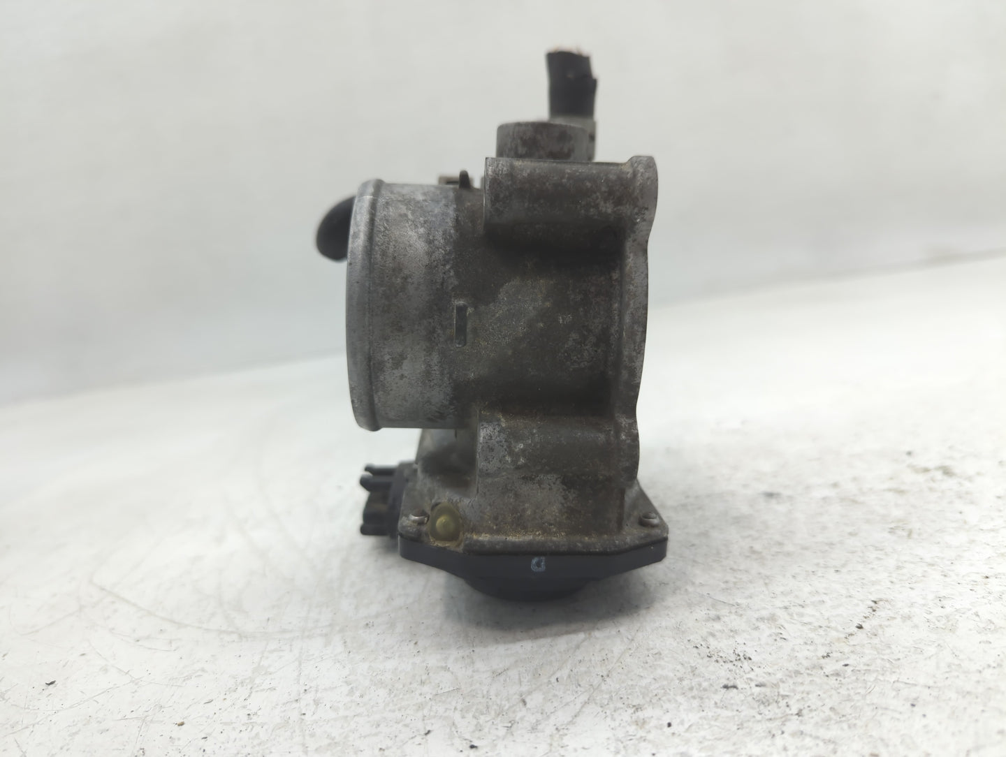 2011-2019 Toyota Corolla Throttle Body P/N:22030-0T080 Fits Fits 2011 2012 2013 2014 2015 2016 2017 2018 2019 OEM Used Auto 