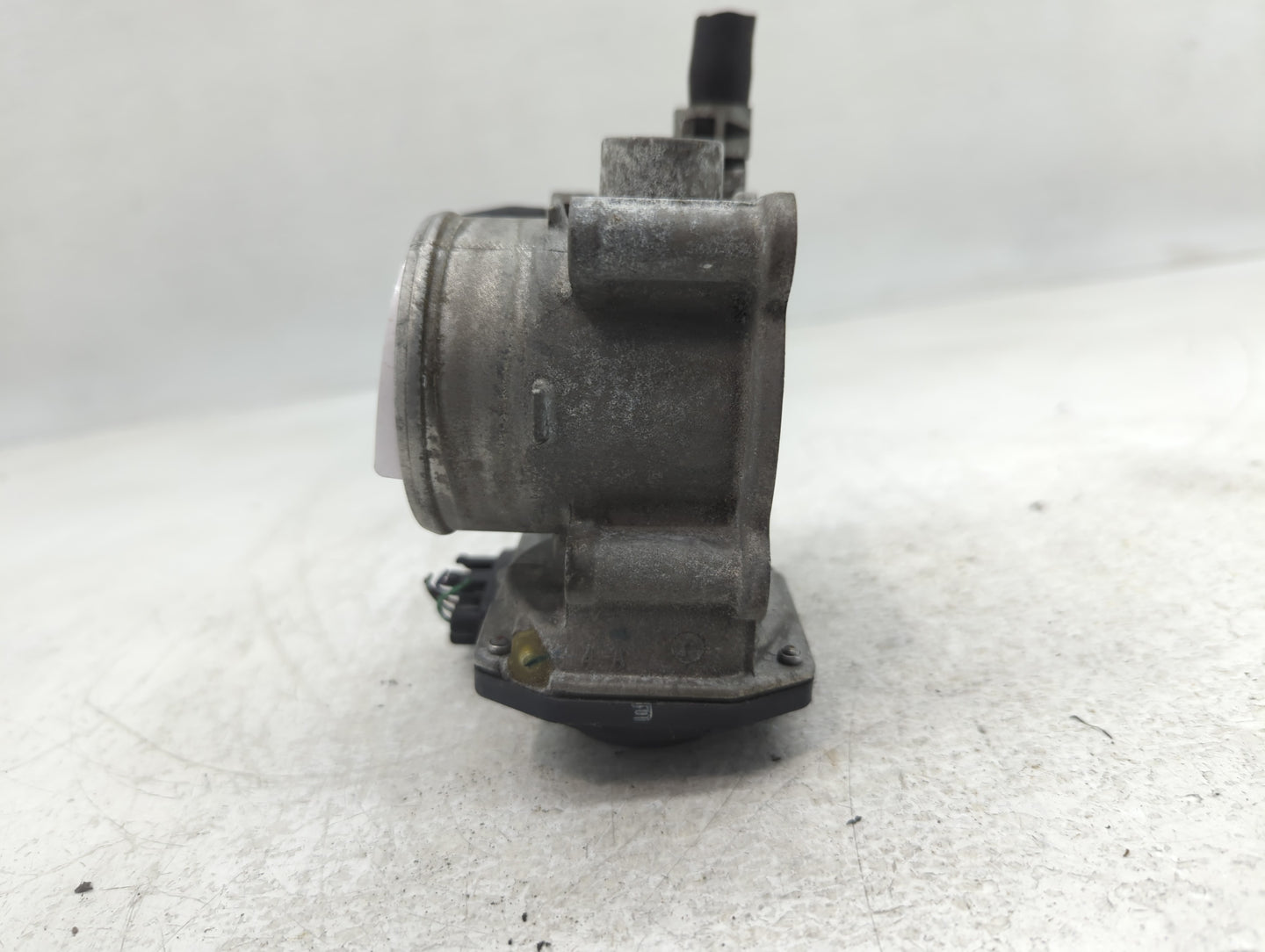 2011-2019 Toyota Corolla Throttle Body P/N:22030-0T080 Fits Fits 2011 2012 2013 2014 2015 2016 2017 2018 2019 OEM Used Auto 